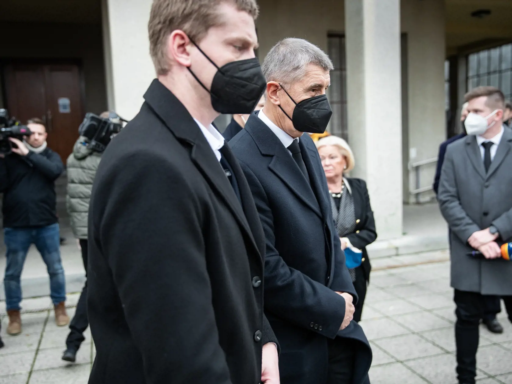 Pohreb speváka Miroslava Žbirku v pražskom krematóriu Strašnice. Na snímke Andrej Babiš.