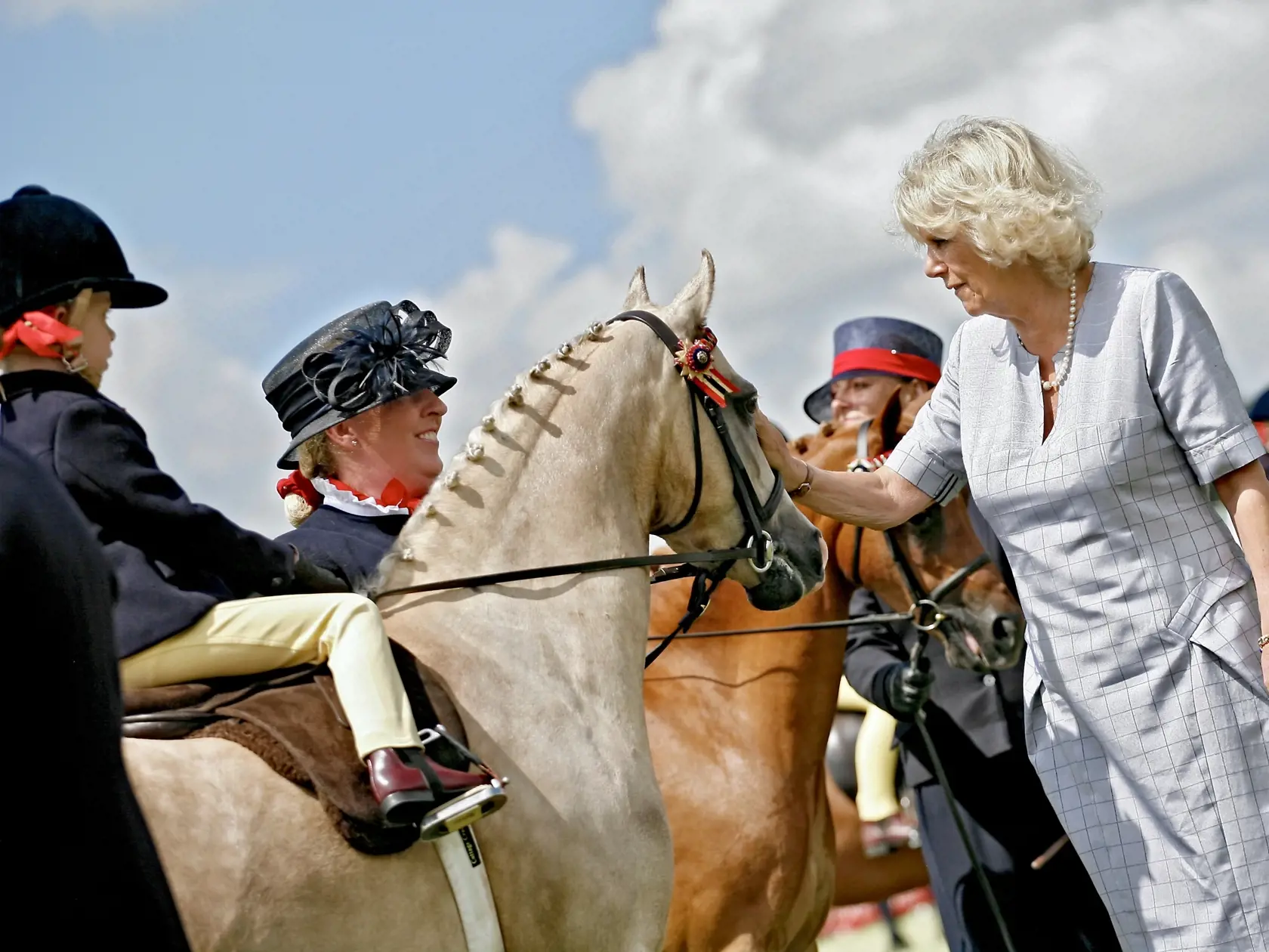 Camilla je stále aktívna.