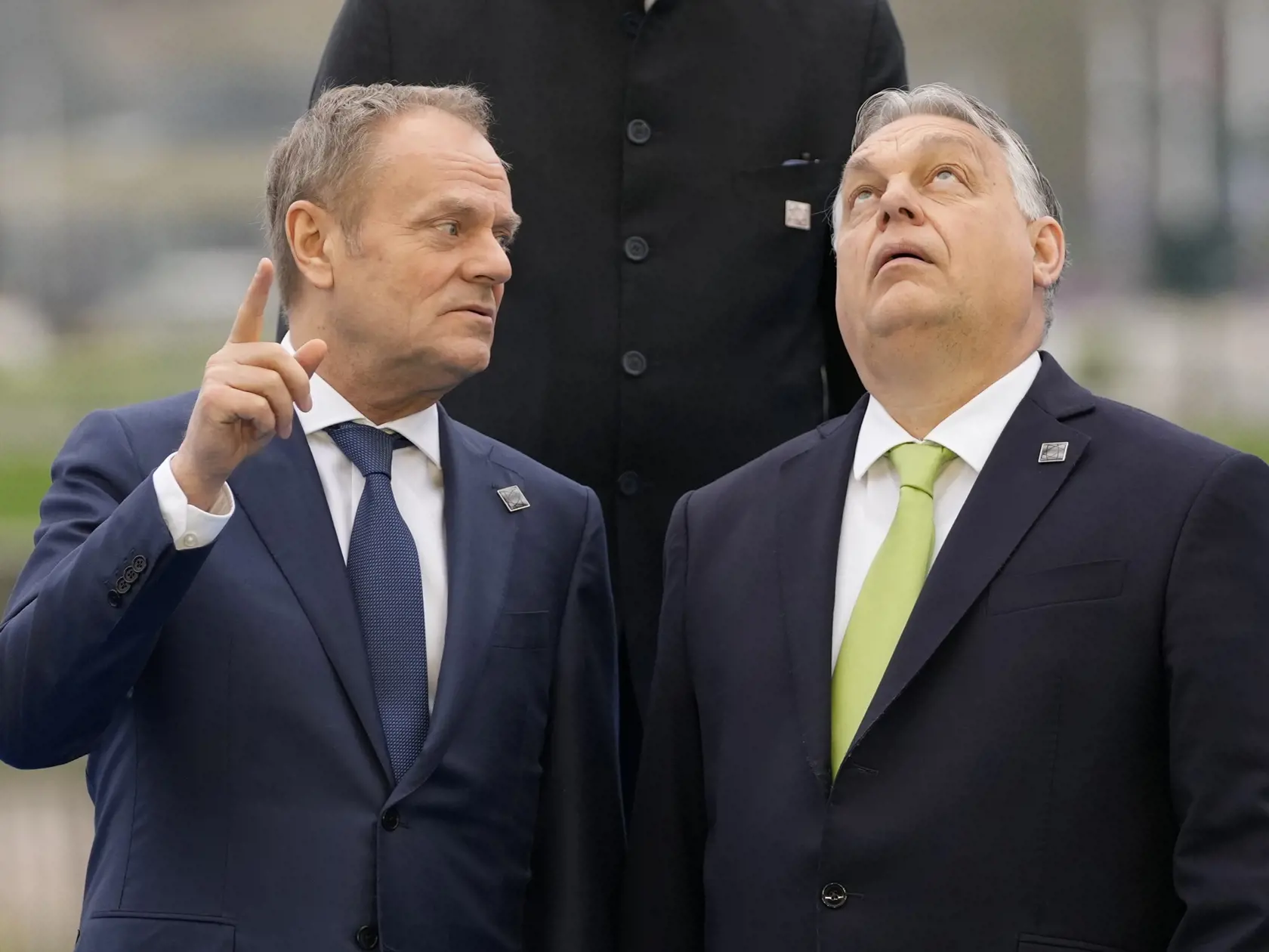 KK26 archív Brusel - Na archívnej snímke z 21. marca 2024 maďarský premiér Viktor Orbán (vpravo) a poľský premiér Donald Tusk počas summitu o jadrovej energii v Bruseli. Maďarskému premiérovi Viktorovi Orbánovi sa nepáči, aby sa politici zodpovedali za svoje činy. Poľský premiér Donald Tusk takto počas víkendu reagoval na rozhovor so svojím maďarským partnerom. FOTO TASR/AP
FILE - Hungary's Prime Minister Viktor Orban, right, speaks with Poland's Prime Minister Donald Tusk as they pose for a group photo during an Nuclear Energy Summit at the Expo in Brussels, on March 21, 2024. (AP Photo/Virginia Mayo, File)