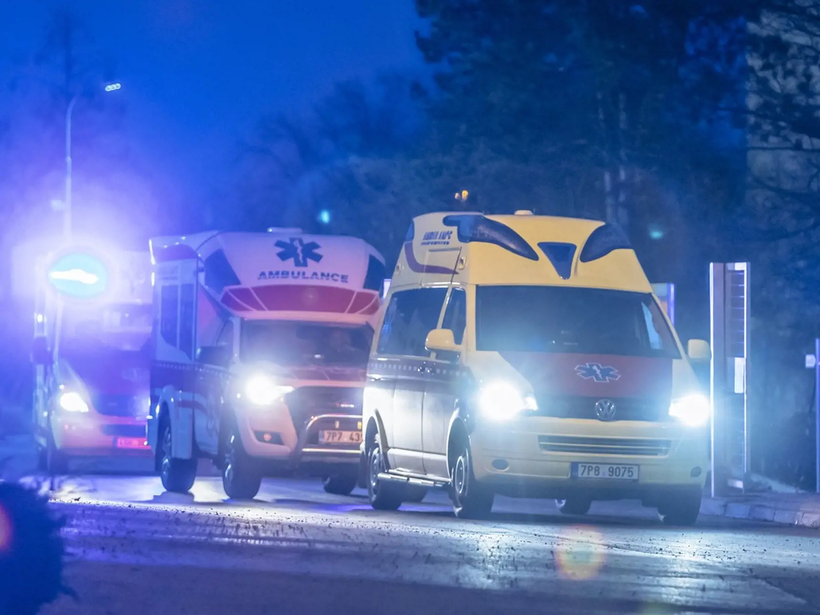 Na snímkach nemocnica v Benešove, kde sa v pondelok odohral nebezpečný incident.