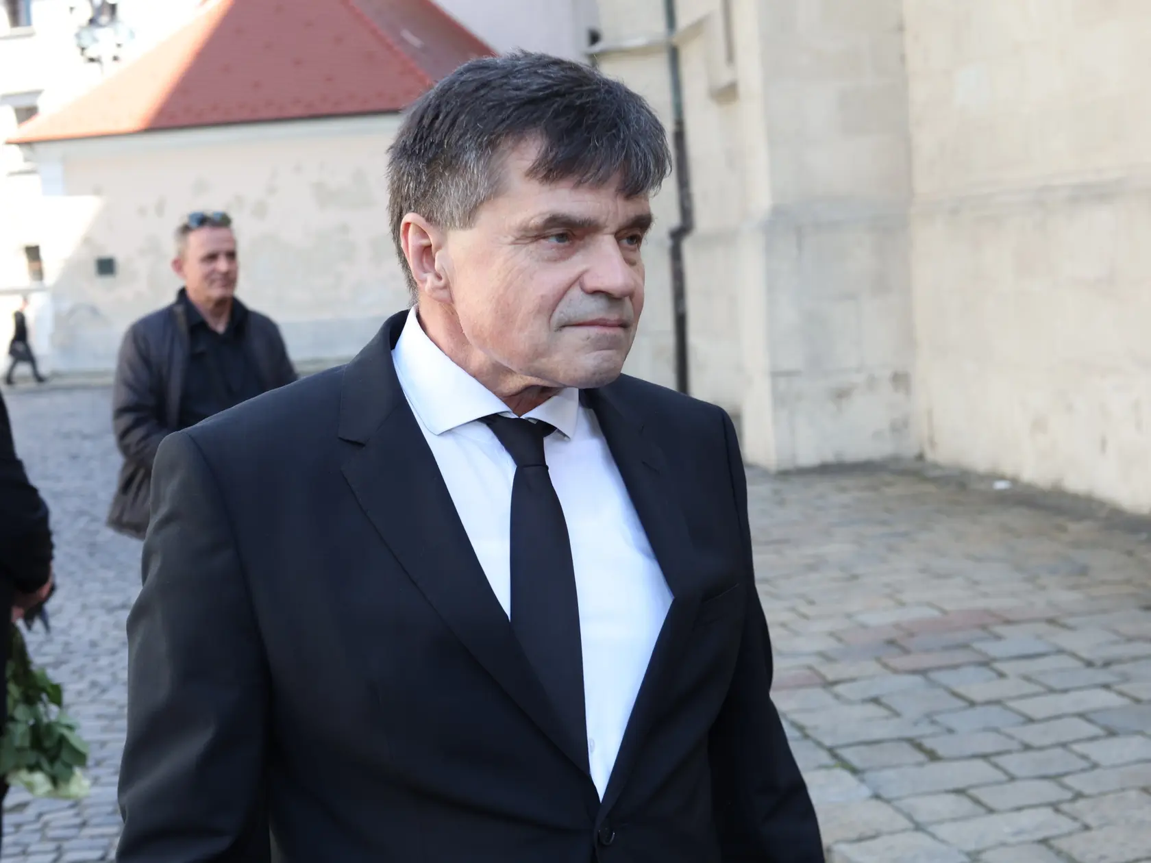 Posledná rozlúčka s hercom Štefanom Kvietikom († 90) v Katedrále sv. Martina v Bratislave. Bývalý minister školstva Peter Plavčan. 