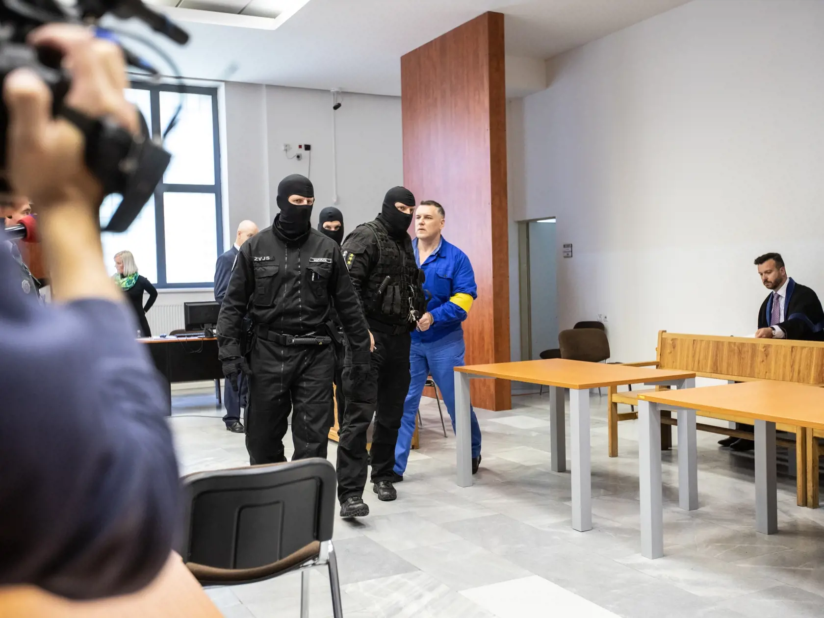 Súdne pojednávanie v Justičnom paláci s Pavlom Ruskom, Mikulášom Černákom, Róbertom Lališom a Milošom Kaštanom vo veci objenávky vraždy Silvie Volzovej.