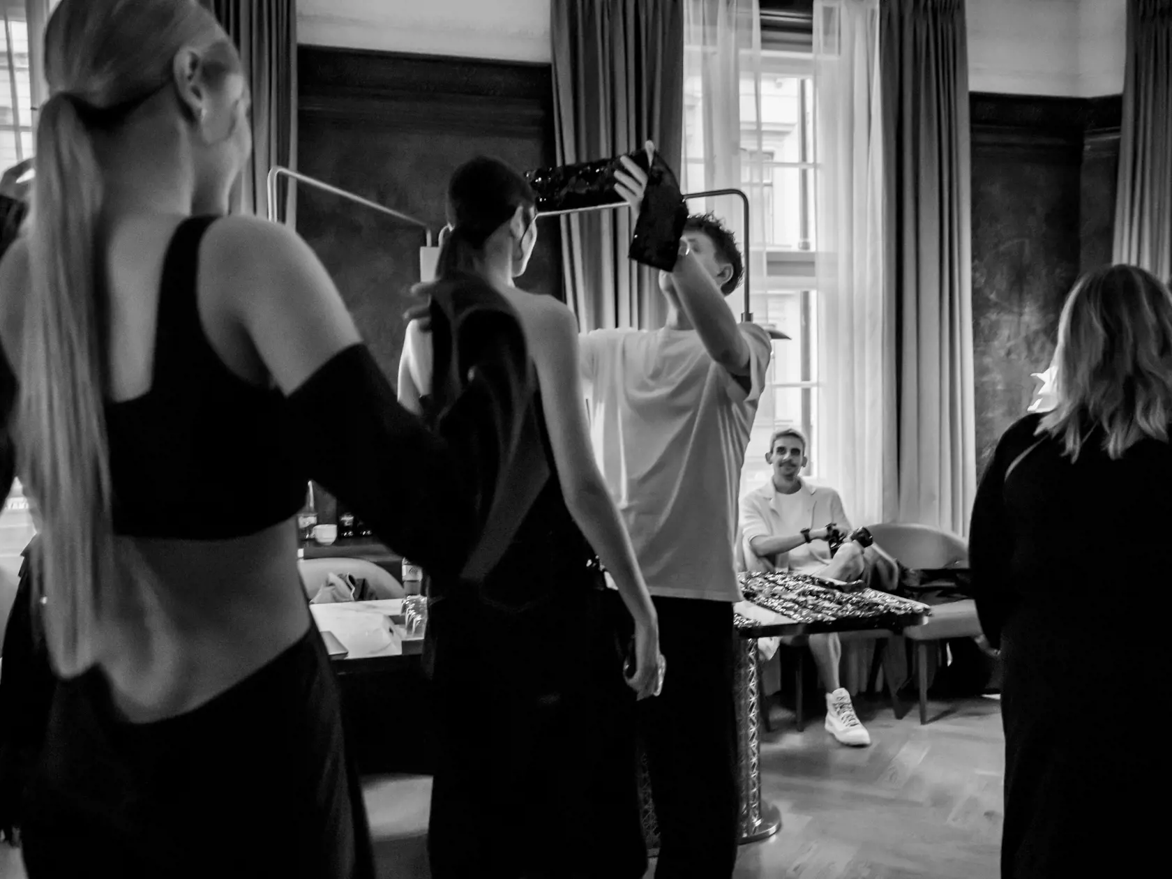 Michael Kováčik predstavil vrámci Mercedes-Benz Prague Fashion Week svoju najnovšiu kolekciu s názvom “CLUB DE MEMBRES” SS24