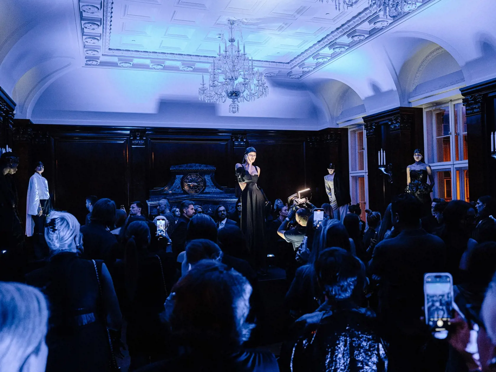 Michael Kováčik predstavil vrámci Mercedes-Benz Prague Fashion Week svoju najnovšiu kolekciu s názvom “CLUB DE MEMBRES” SS24