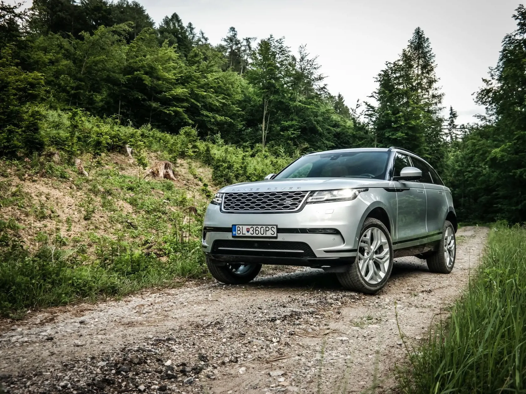 Land Rover Range Rover Velar SE D240 8AT