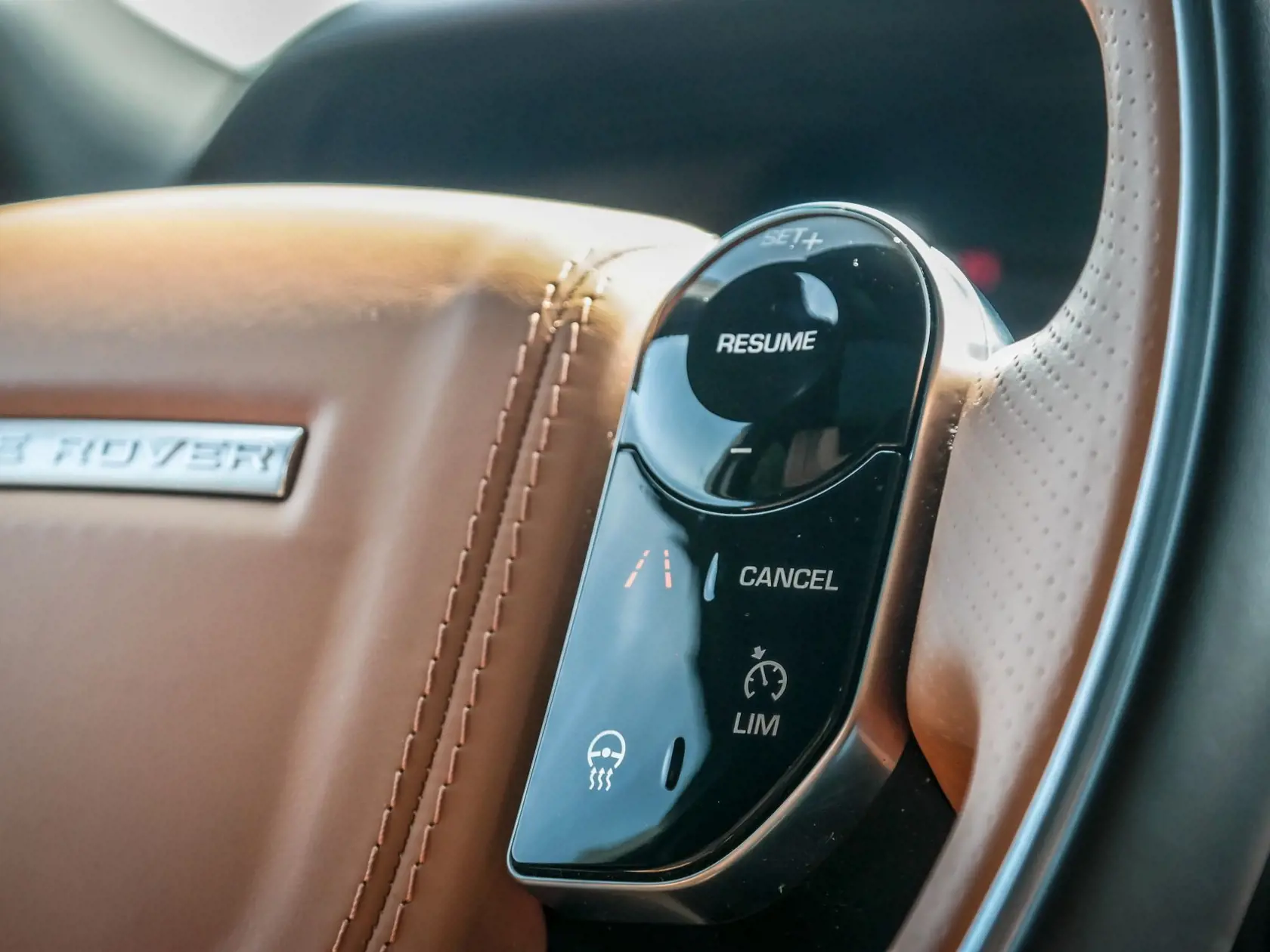 Land Rover Range Rover Velar SE D240 8AT