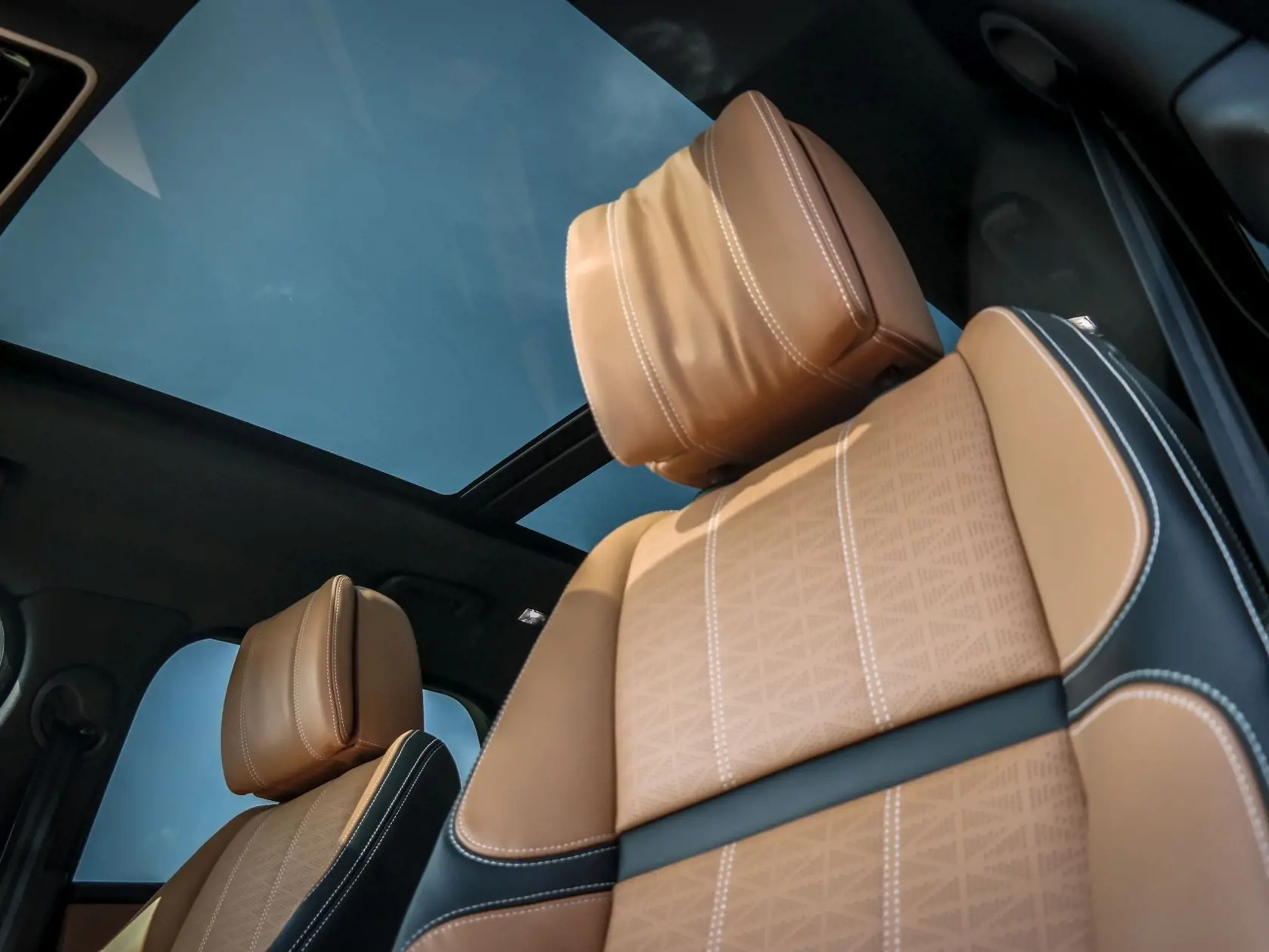 Land Rover Range Rover Velar SE D240 8AT