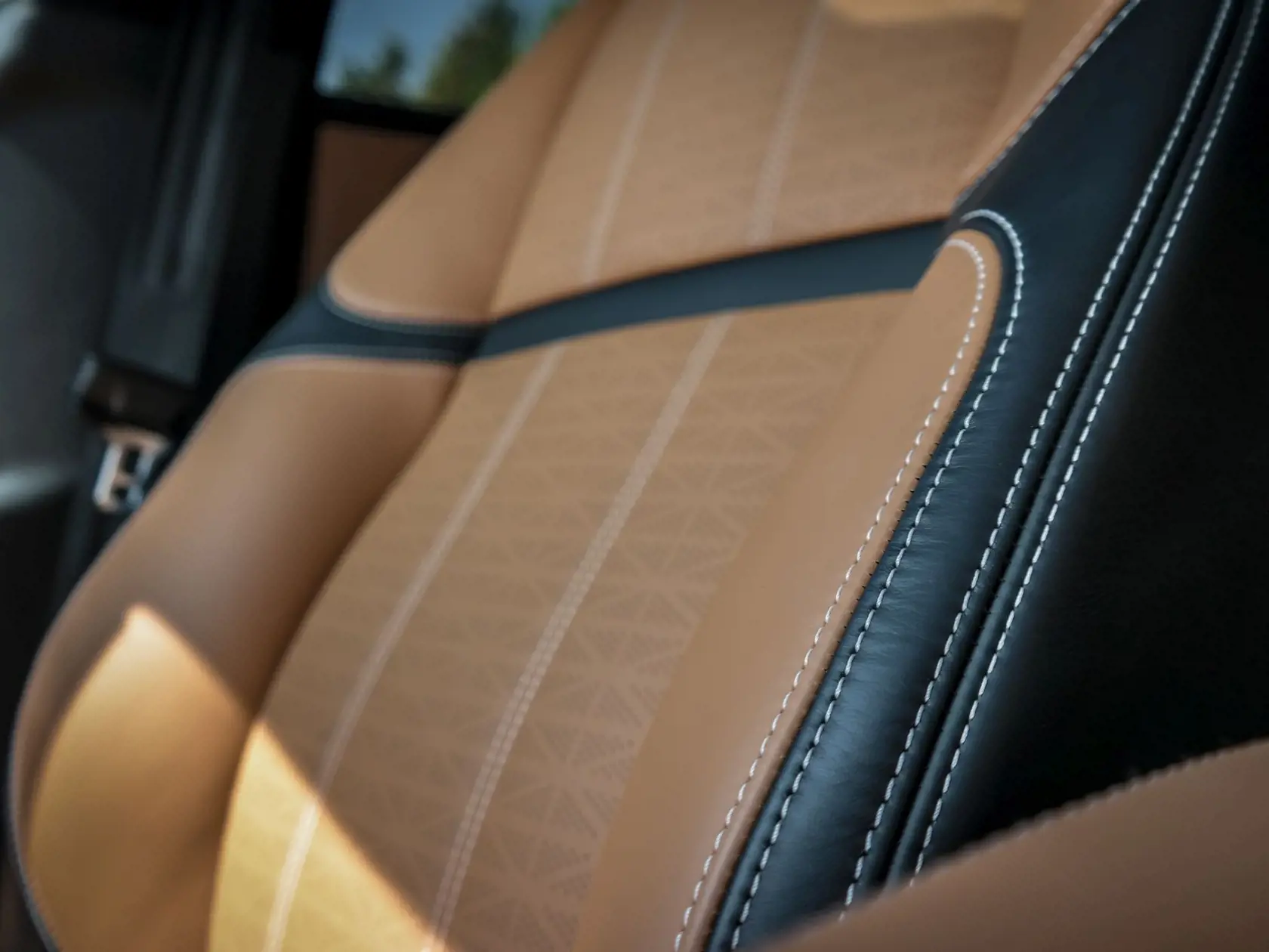 Land Rover Range Rover Velar SE D240 8AT