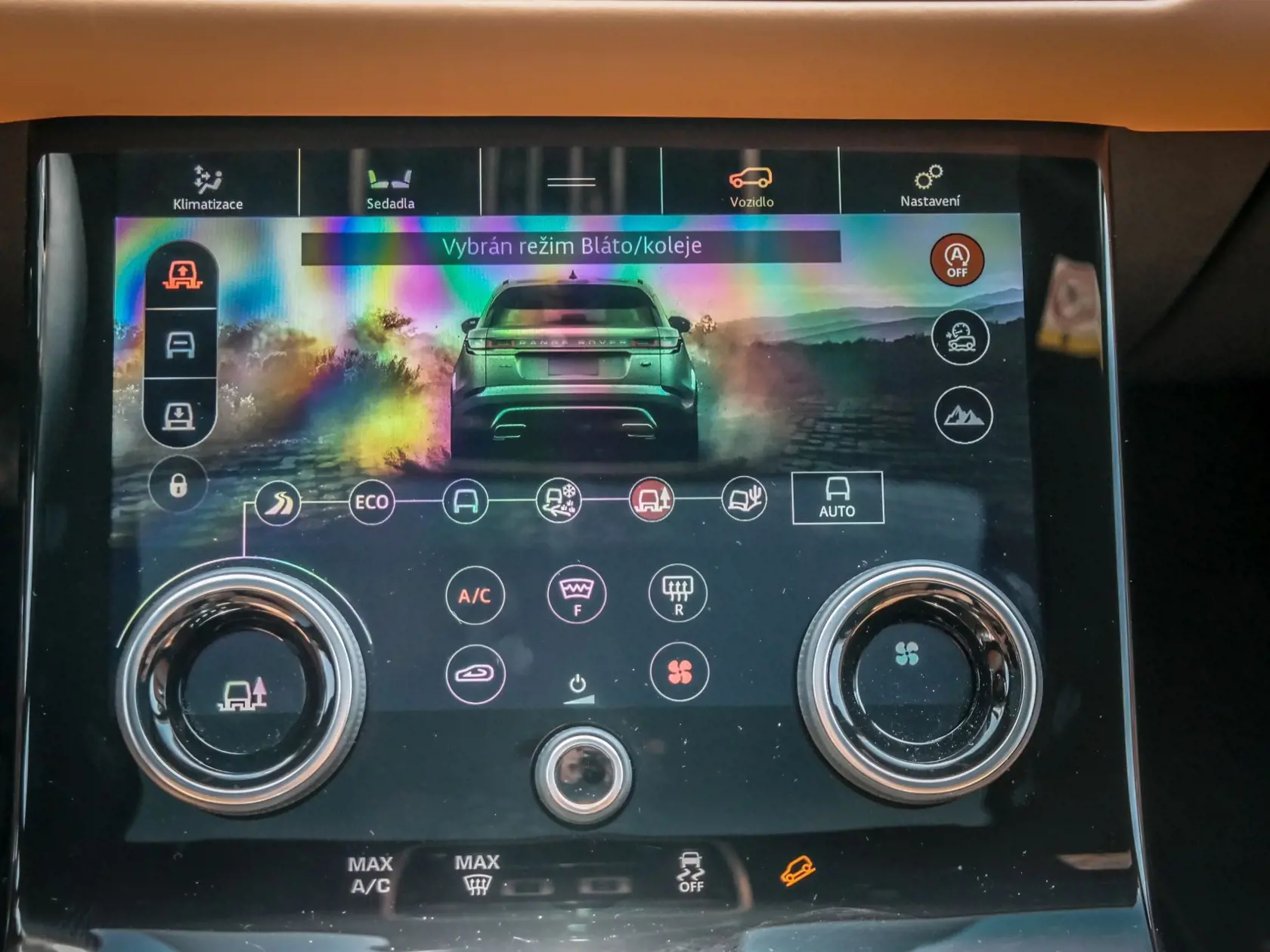 Land Rover Range Rover Velar SE D240 8AT