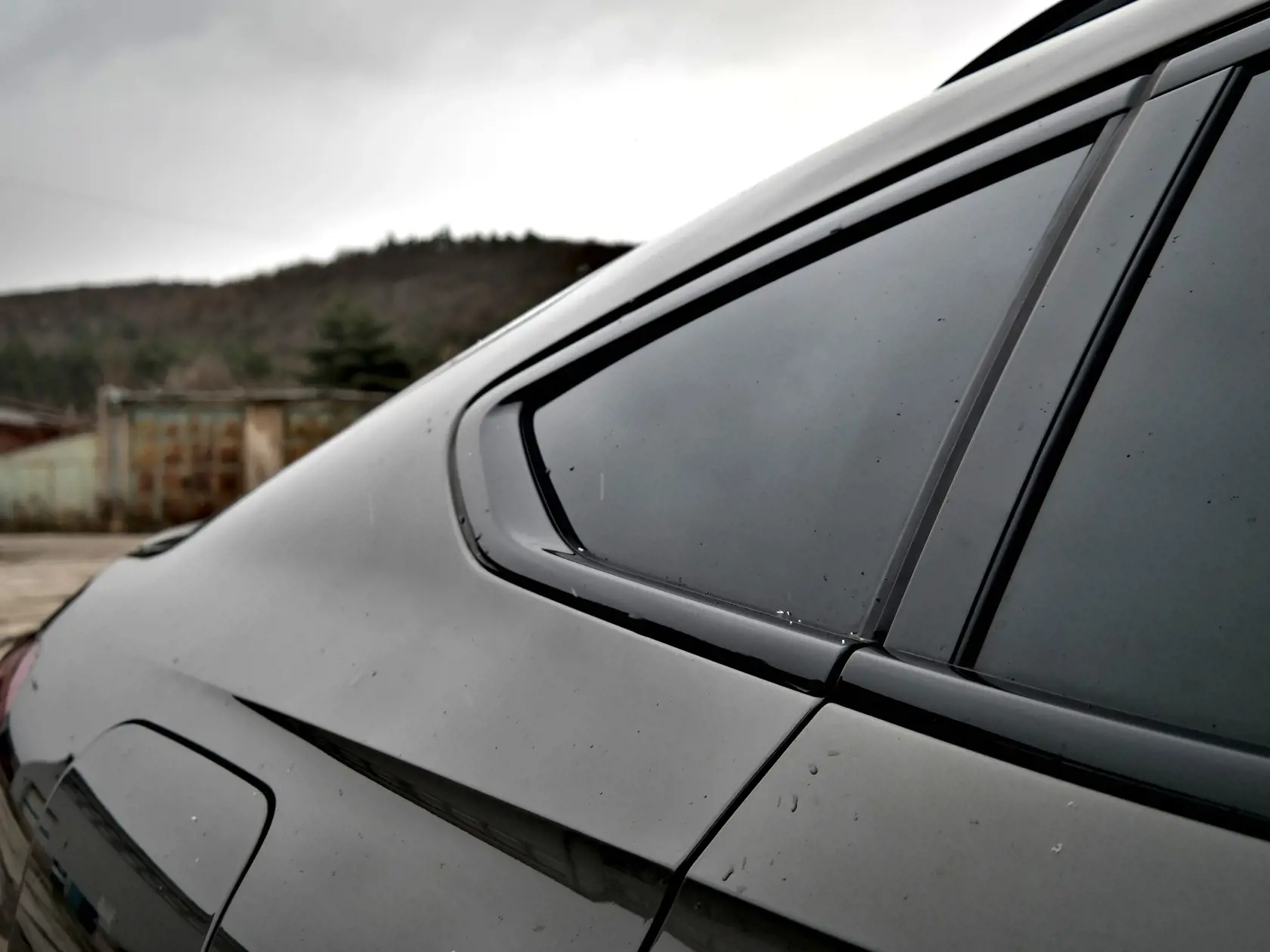BMW X6 M50i.