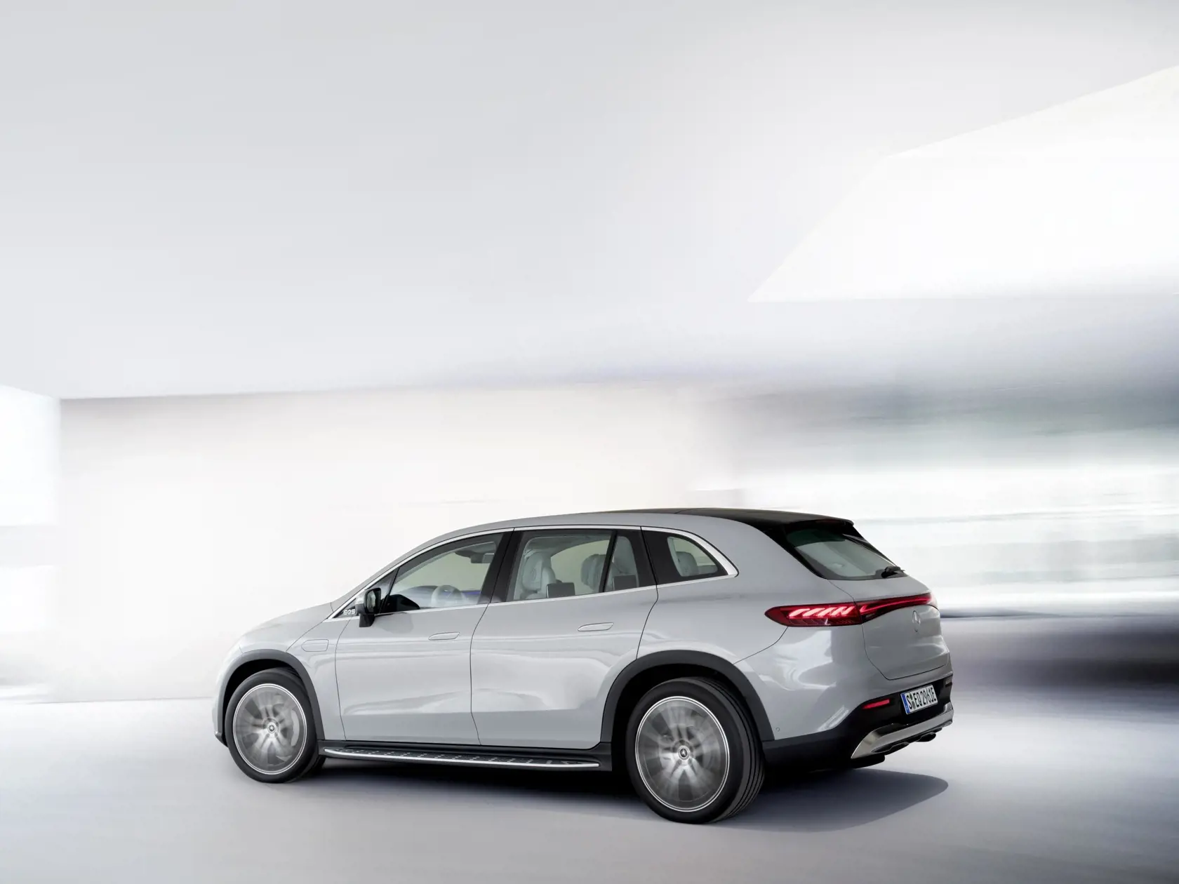 Mercedes-EQ EQS SUV.