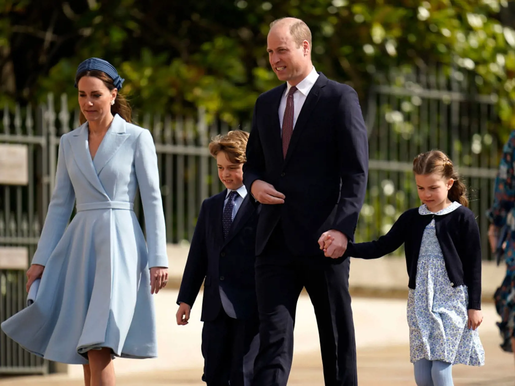 Vojvodkyňa Kate a princ William vzali svoje deti na bohoslužbu. Krásne sa zladili, pristalo im to spolu. Rodinka ako zo žurnálu!
