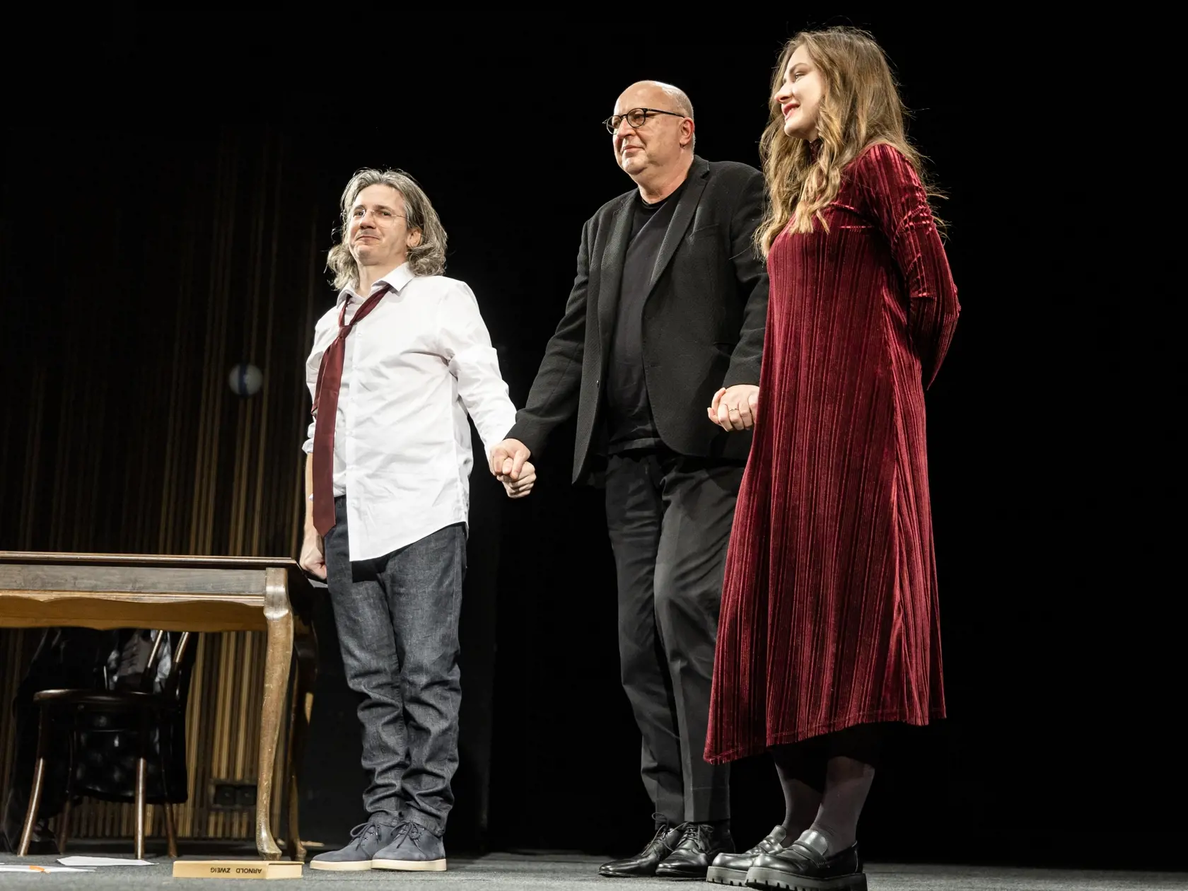 Premiéra divadelného predstavenia "Oleanna" v Štúdiu L+S v Bratislave. Na snímke Juraj Mokrý, Roman Polák a Anna Magdaléna Hroboňová.