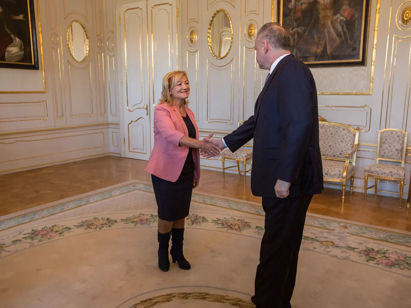 Andrej Kiska prijal Ľubicu Laššákovú kandidátku na ministerku kultúry v prezidentskom paláci.
