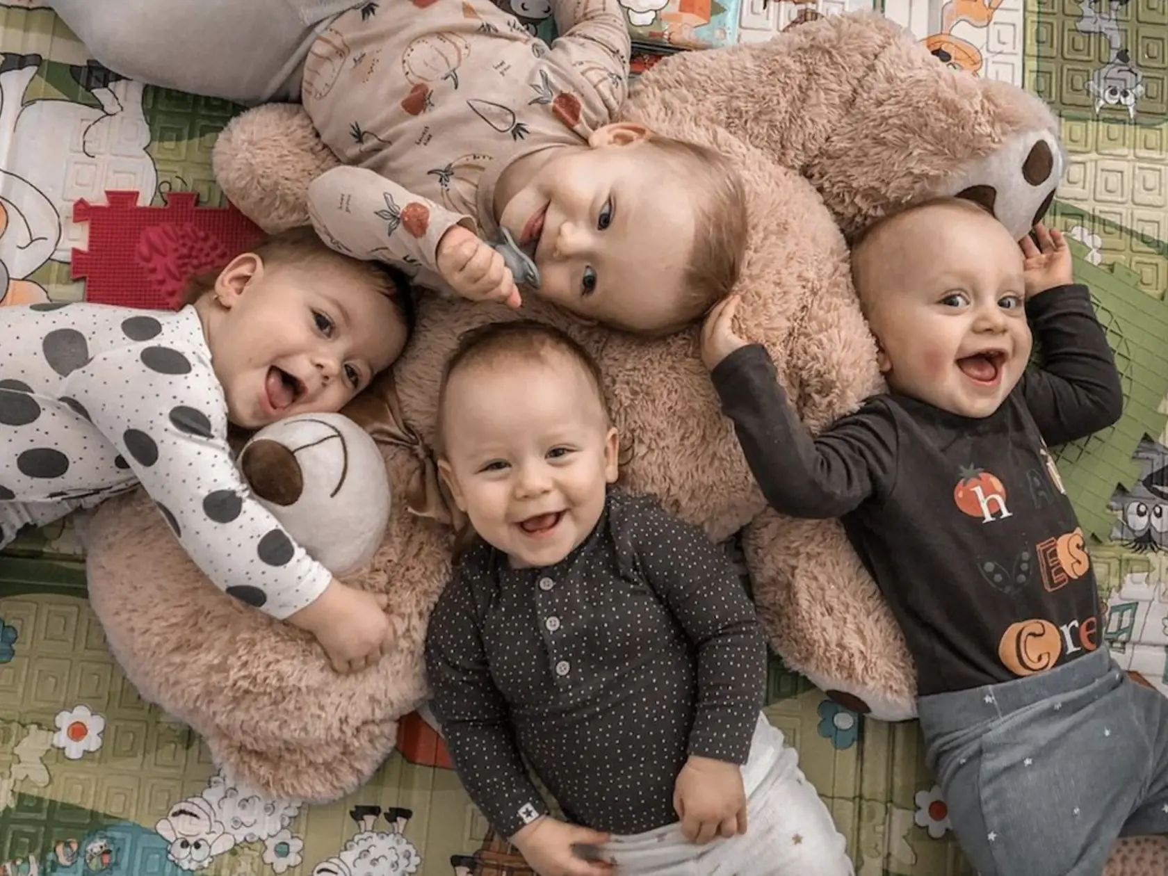 Ročně štvorčatá z Torysy pri Sabinove - Damián, Hugo, Noémi a Eliška.