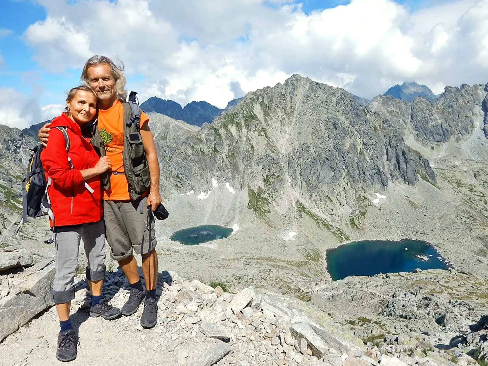 Miluje turistiku. Do hôr chodí so svojím partnerom Igorom...