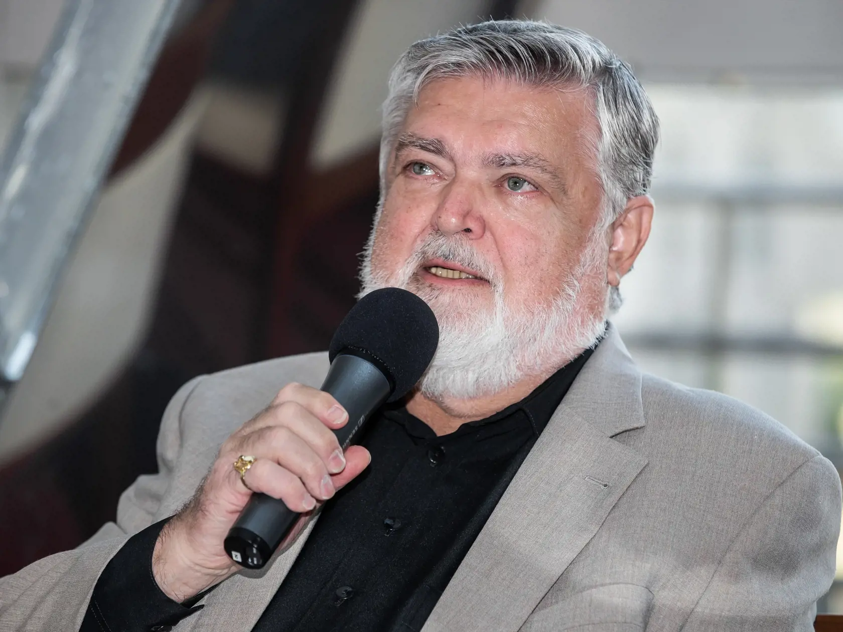 Na snímke Peter Dvorský.