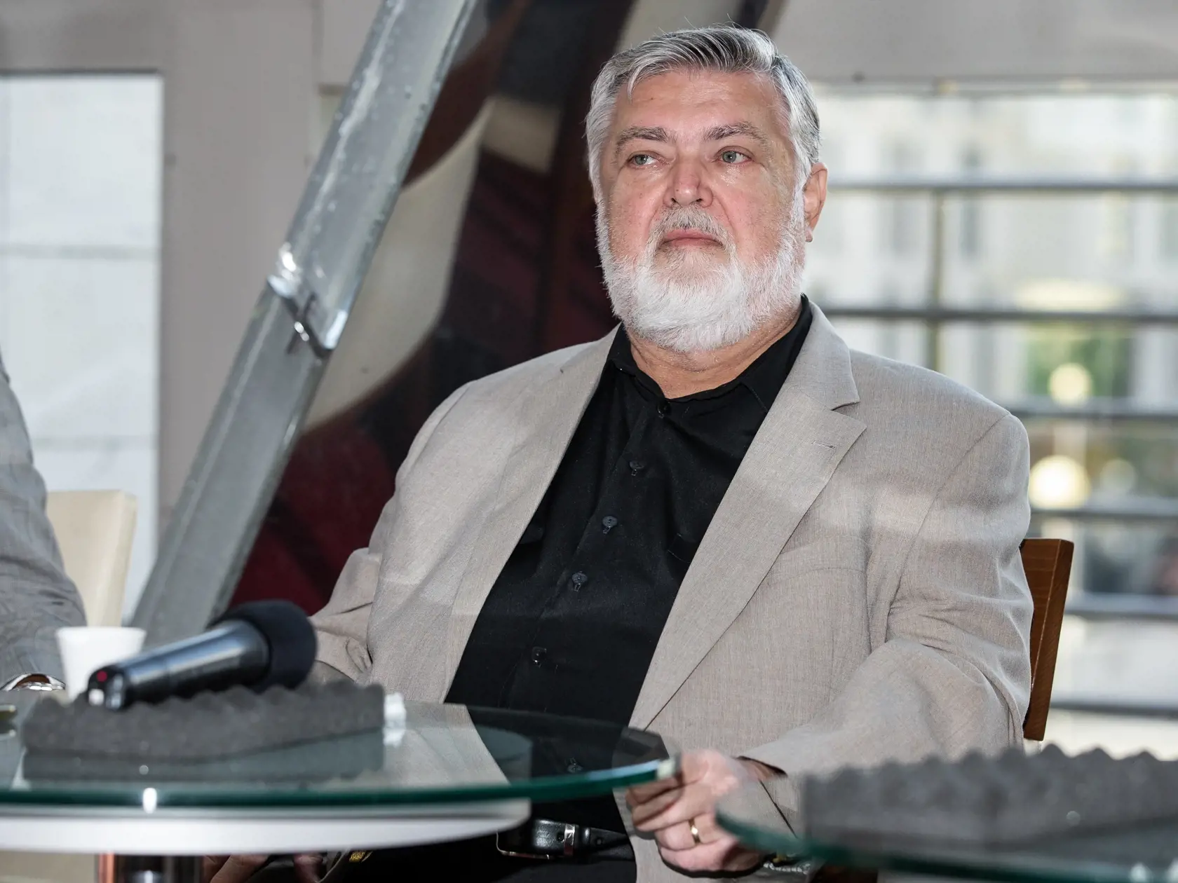 Peter Dvorský.