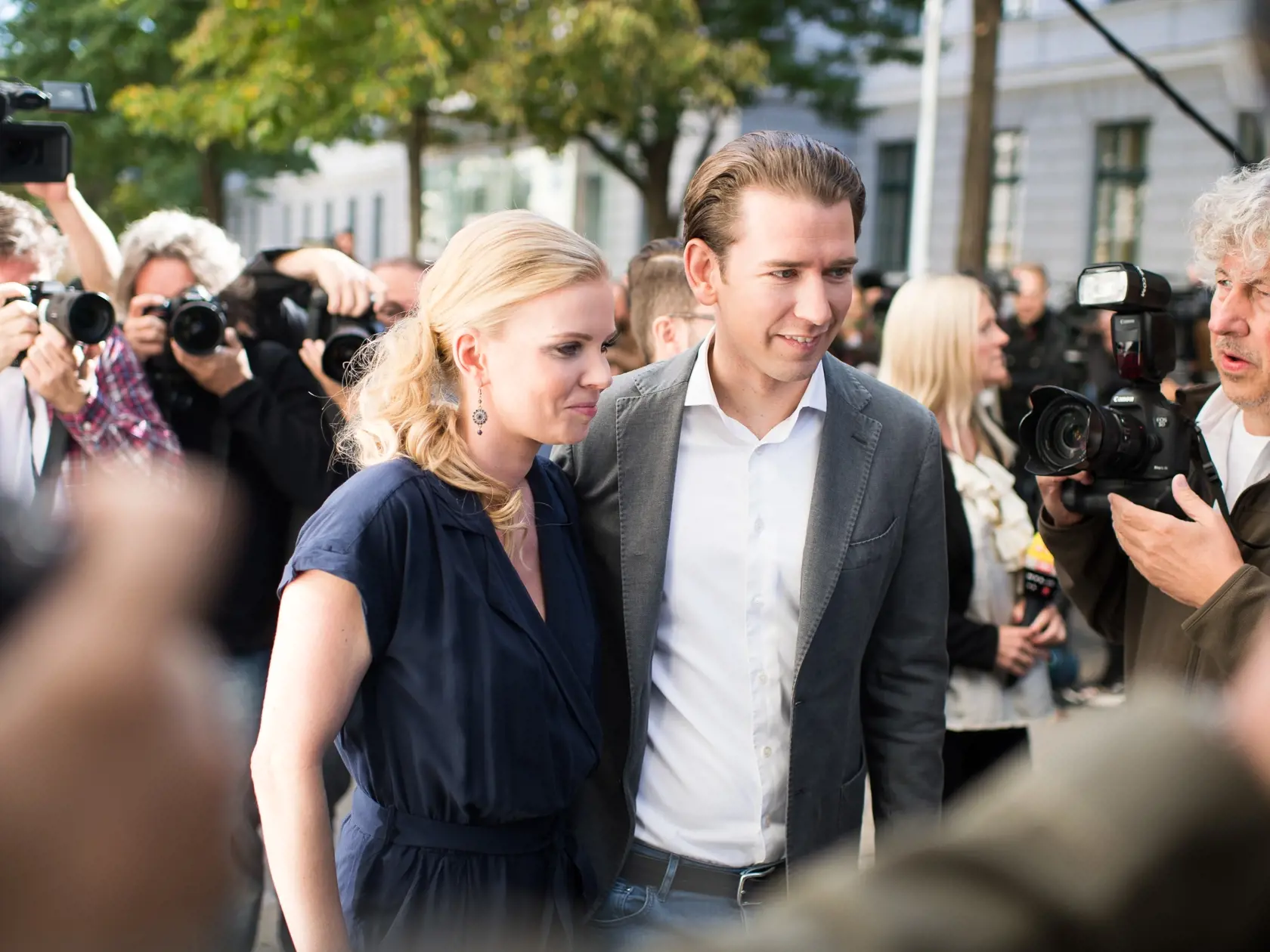Rakúske voľby 2019: Sebastian Kurz (35) a jeho priateľka Susanne Thier (35).