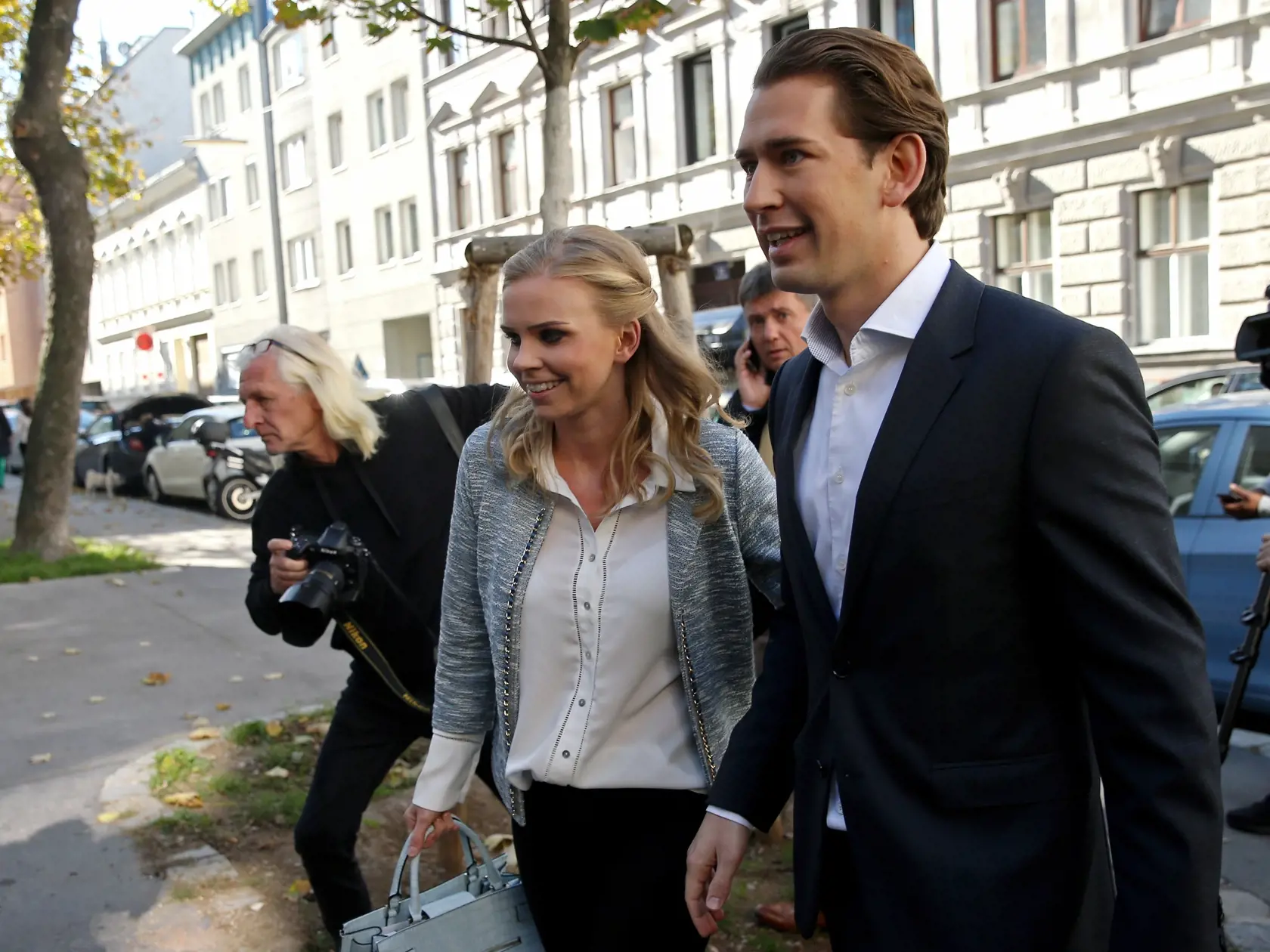 Rakúske voľby 2019: Sebastian Kurz (35) a jeho priateľka Susanne Thier (35).