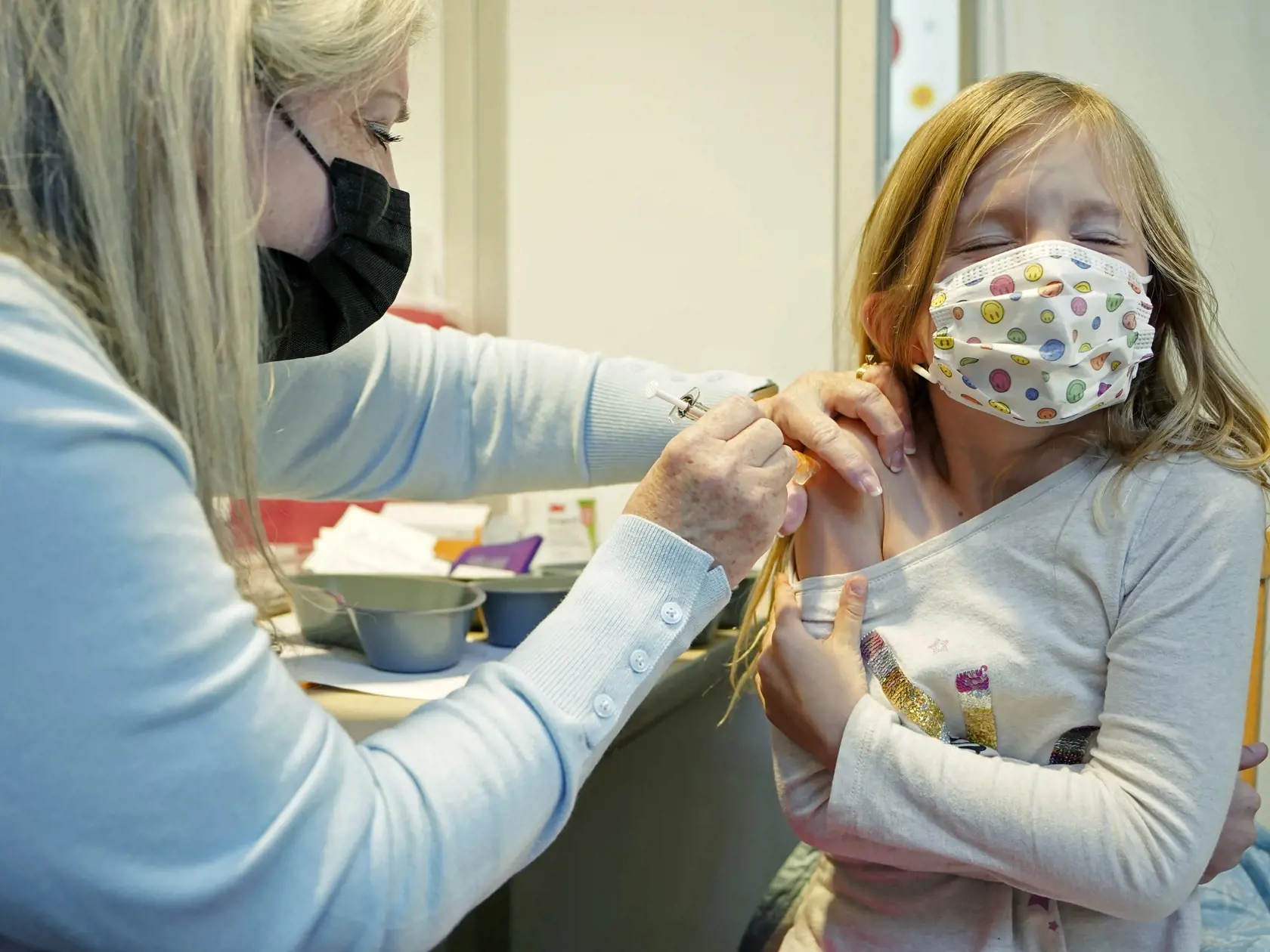 Ešte počas decembra príde na Slovensko prvých 150.000 dávok vakcíny proti ochoreniu COVID-19 pre deti vo veku päť až 11 rokov. Slovensko potvrdilo zatiaľ 274.000 dávok.