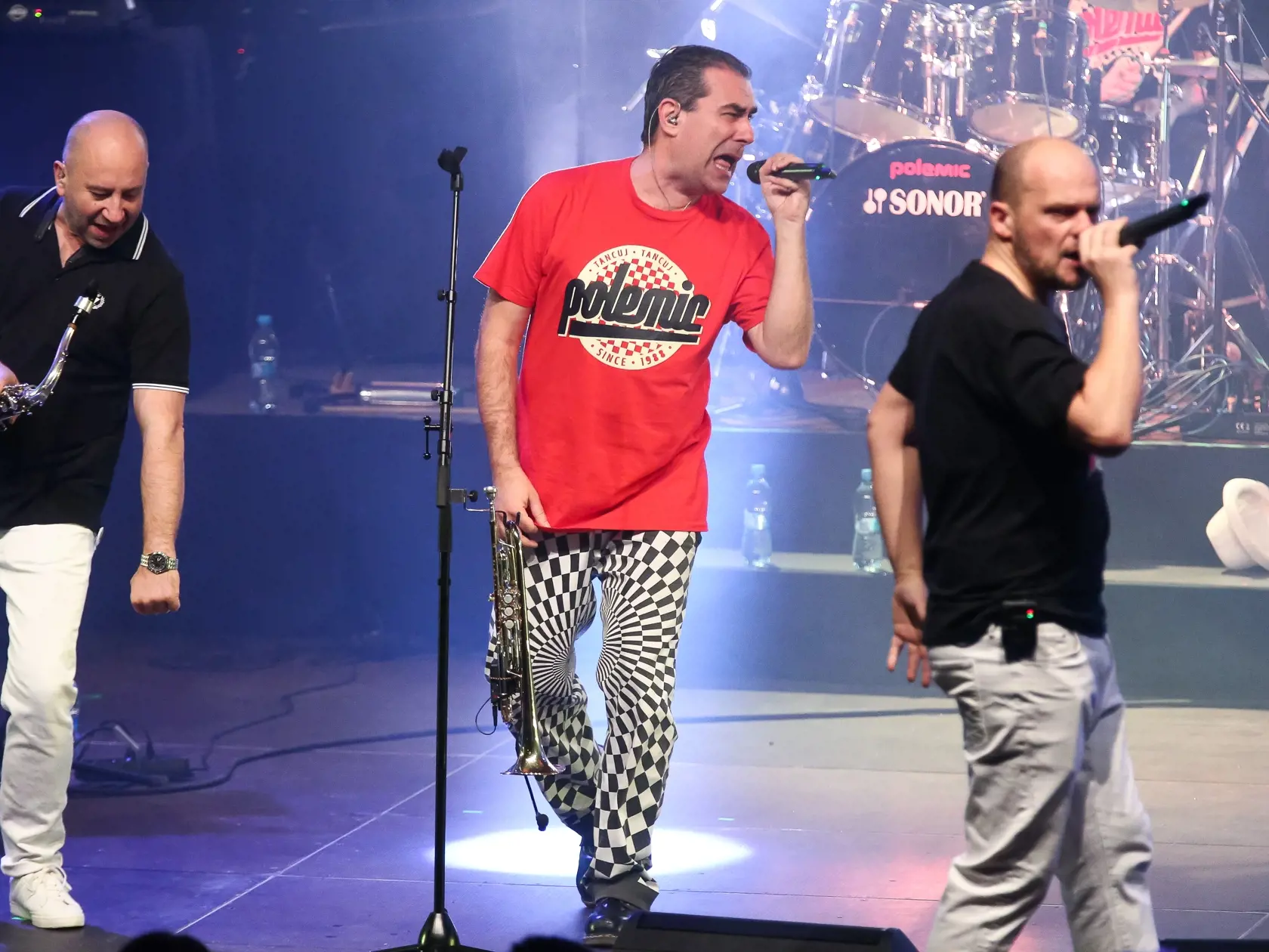 Charitatívny koncert v Liptov aréne v Liptovskom Mikuláši. Na snímke kapela Polemic.