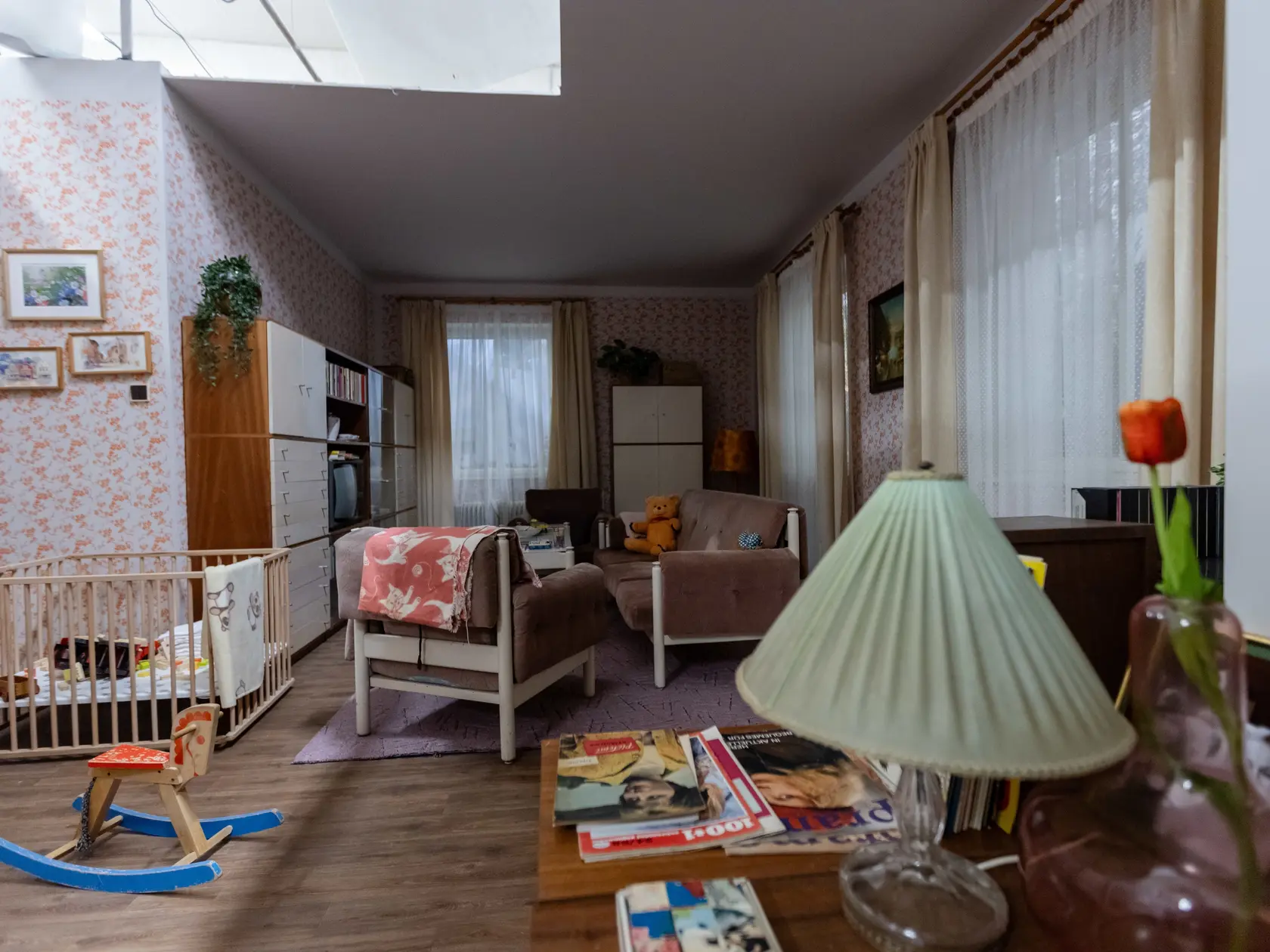 Jednotlivé kúsky zháňal architekt s kolegami rôzne – aj cez internetové a kamenné bazáre.