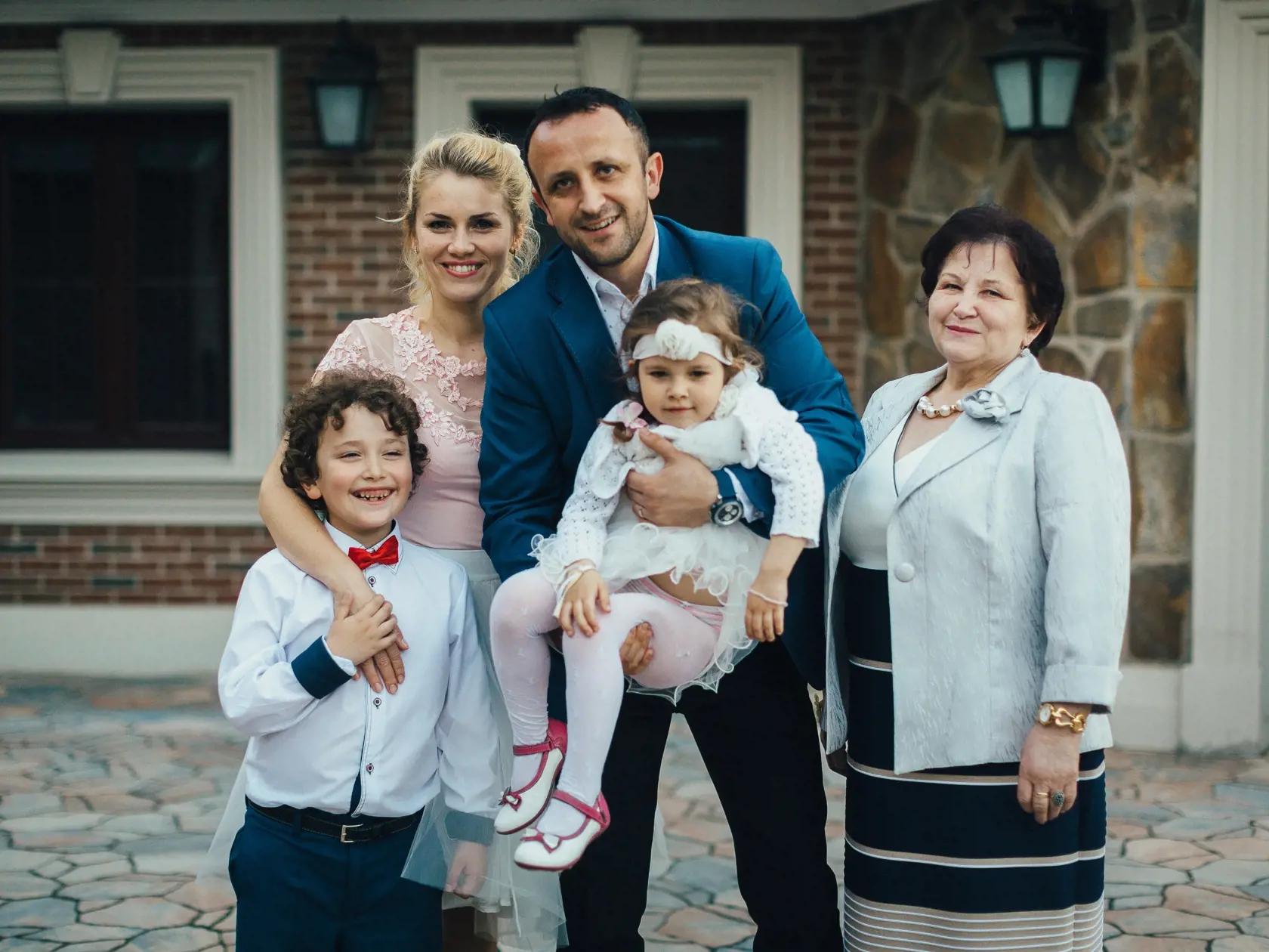 Kandráč Ondrej, manželka Kandráčová Erika, dcéra Ema, syn Ondrej, mama Monika