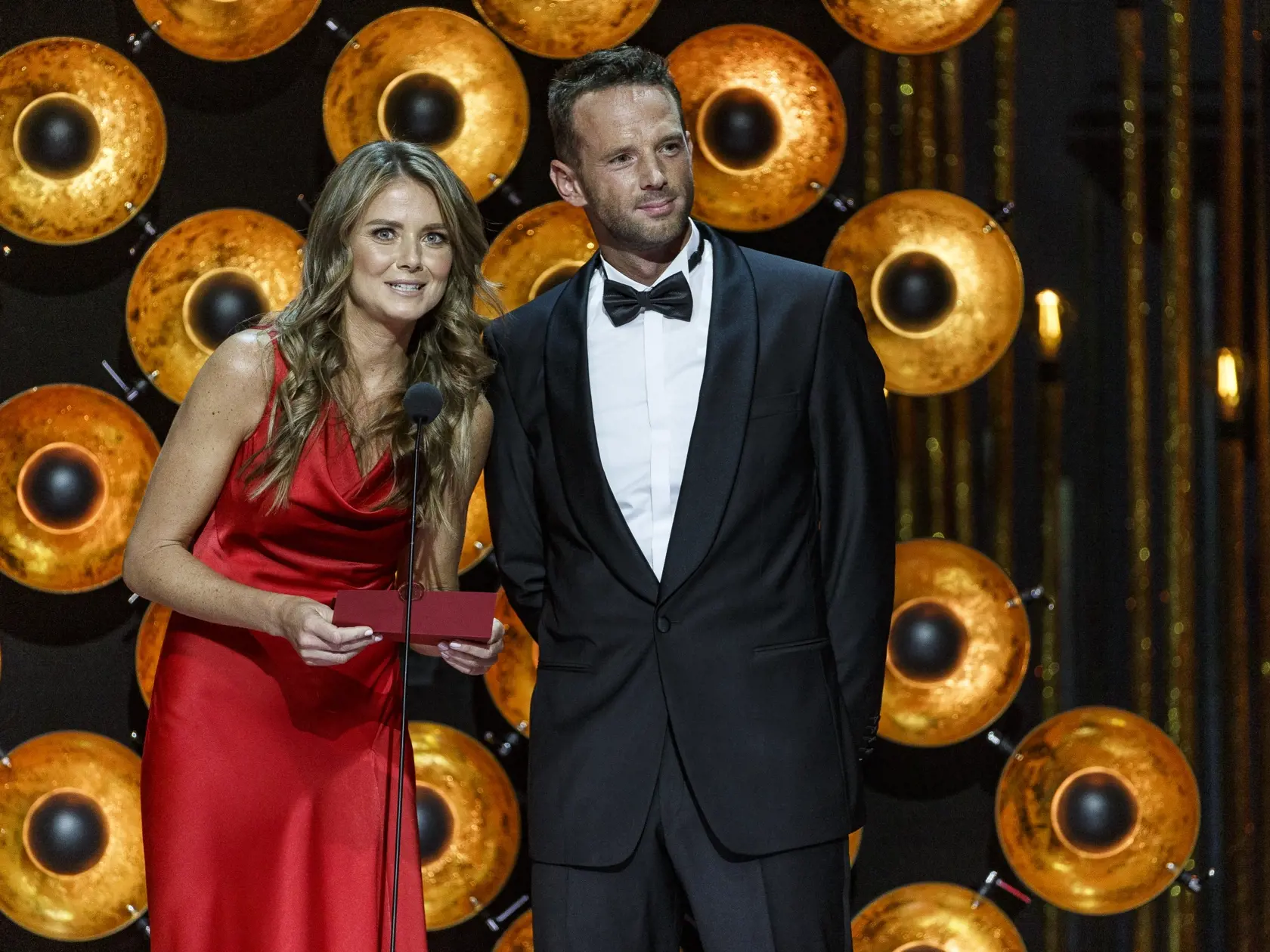 Na snímke Daniela Hantuchová a Richard Lintner počas priameho prenosu z galavečera OTO 2019.