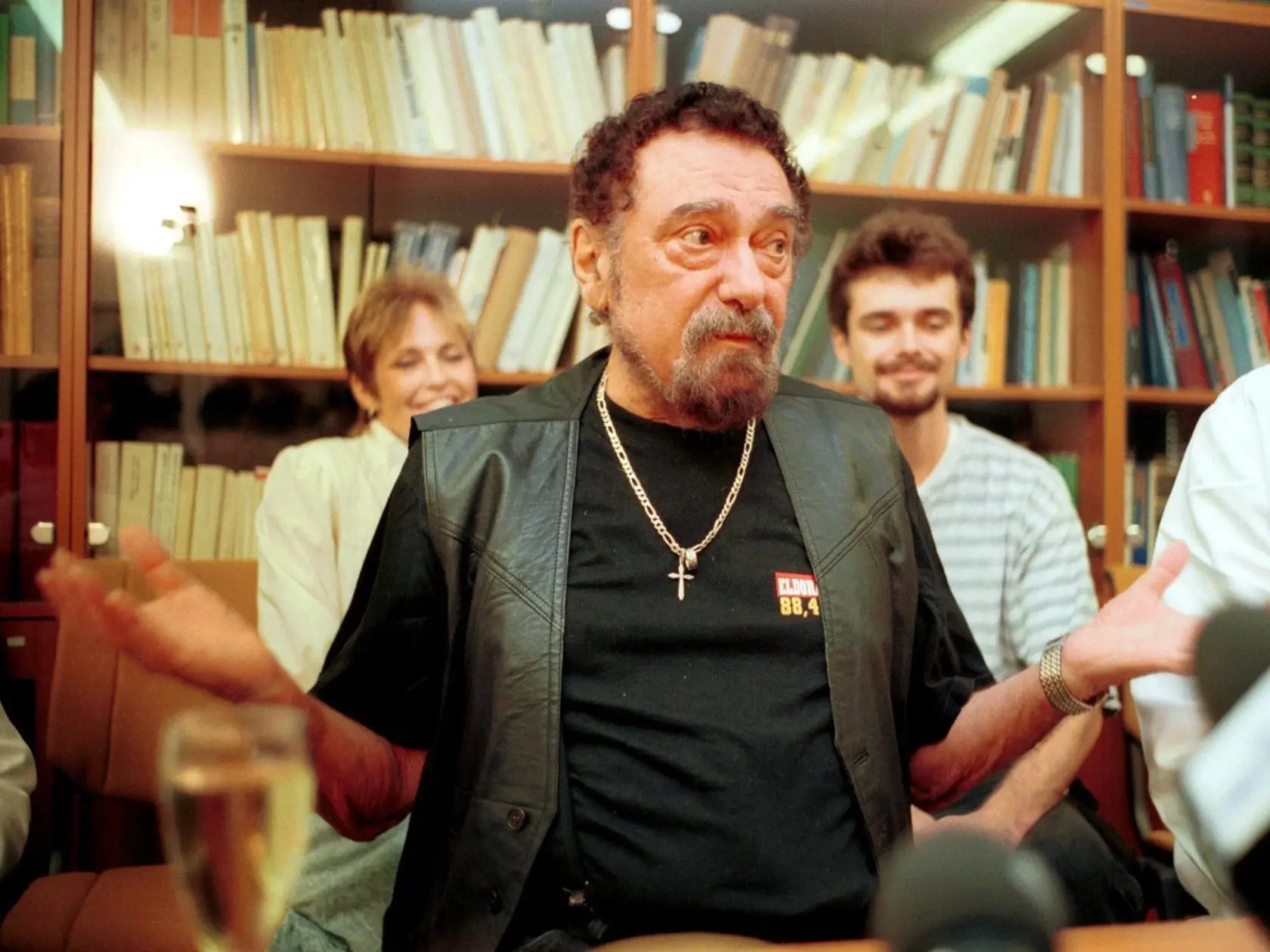 Waldemar Matuška (v pozadí manželka Olga a syn Waldík) sa s novým manželok svojej vdovy roky kamarátil.