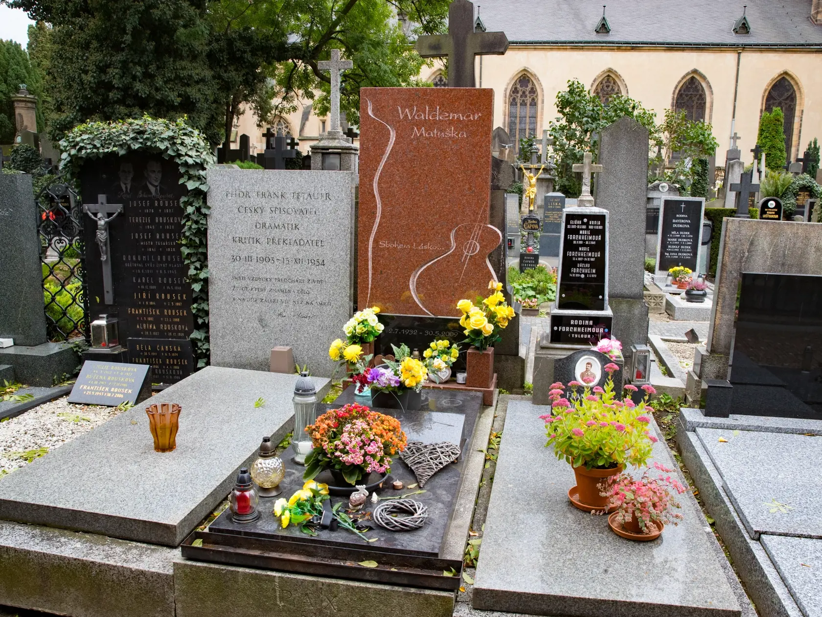 Waldemar Matuška je pochovaný na pražskom Vyšehrade.