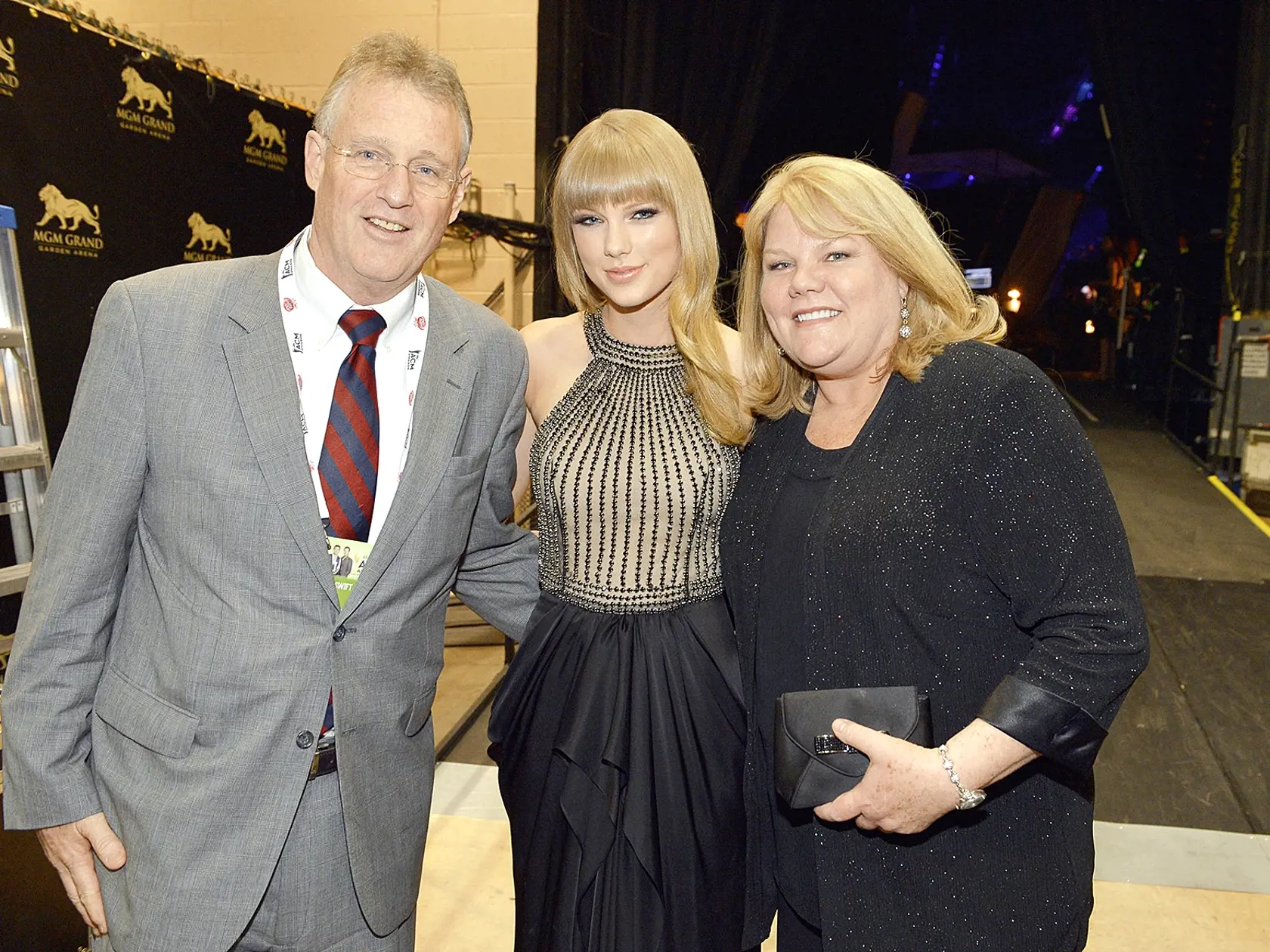 48th Annual Academy Of Country Music Awards - Taylor Swift s rodičmi