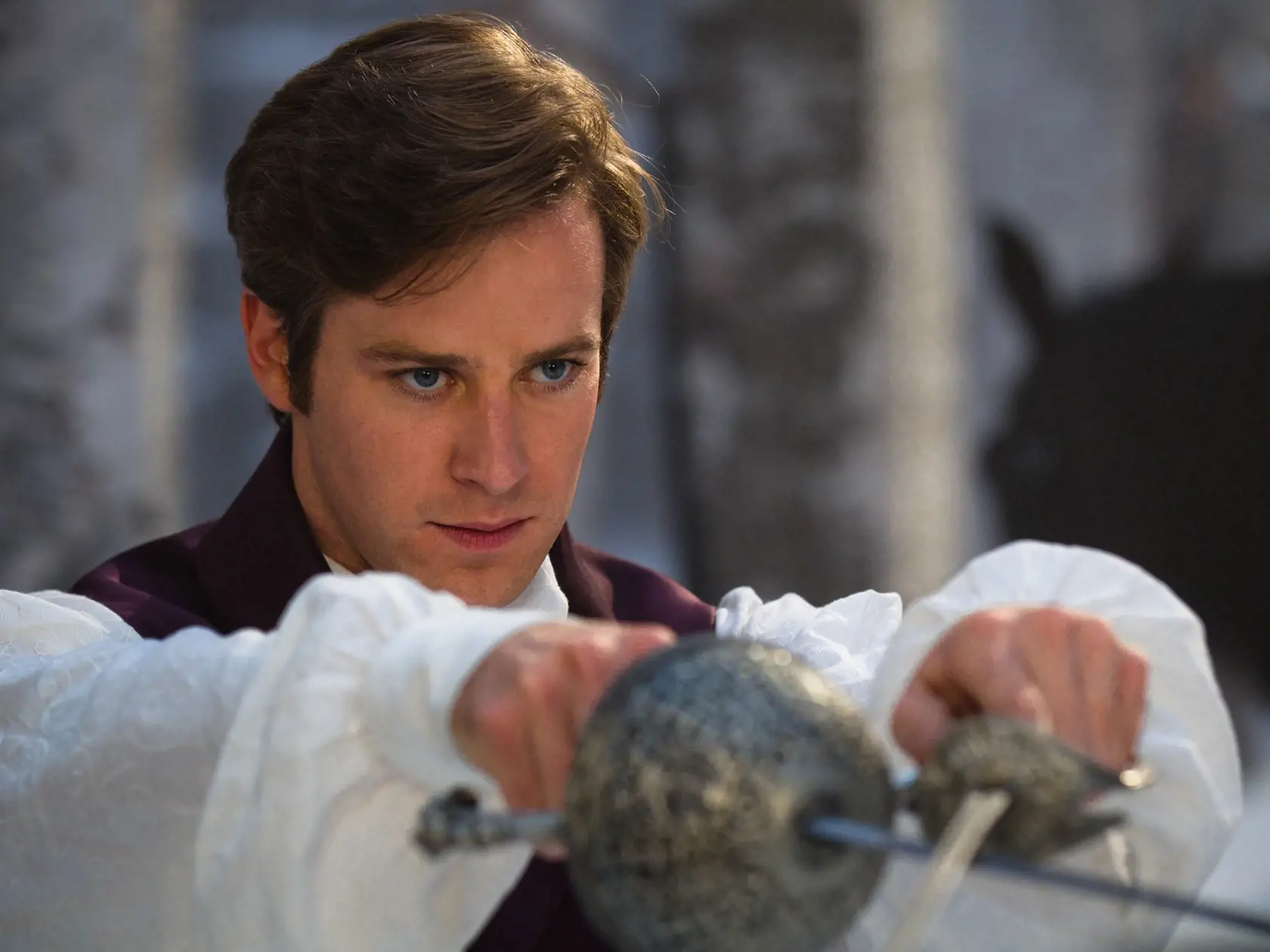 Armie Hammer ako princ v POPOLUŠKE.