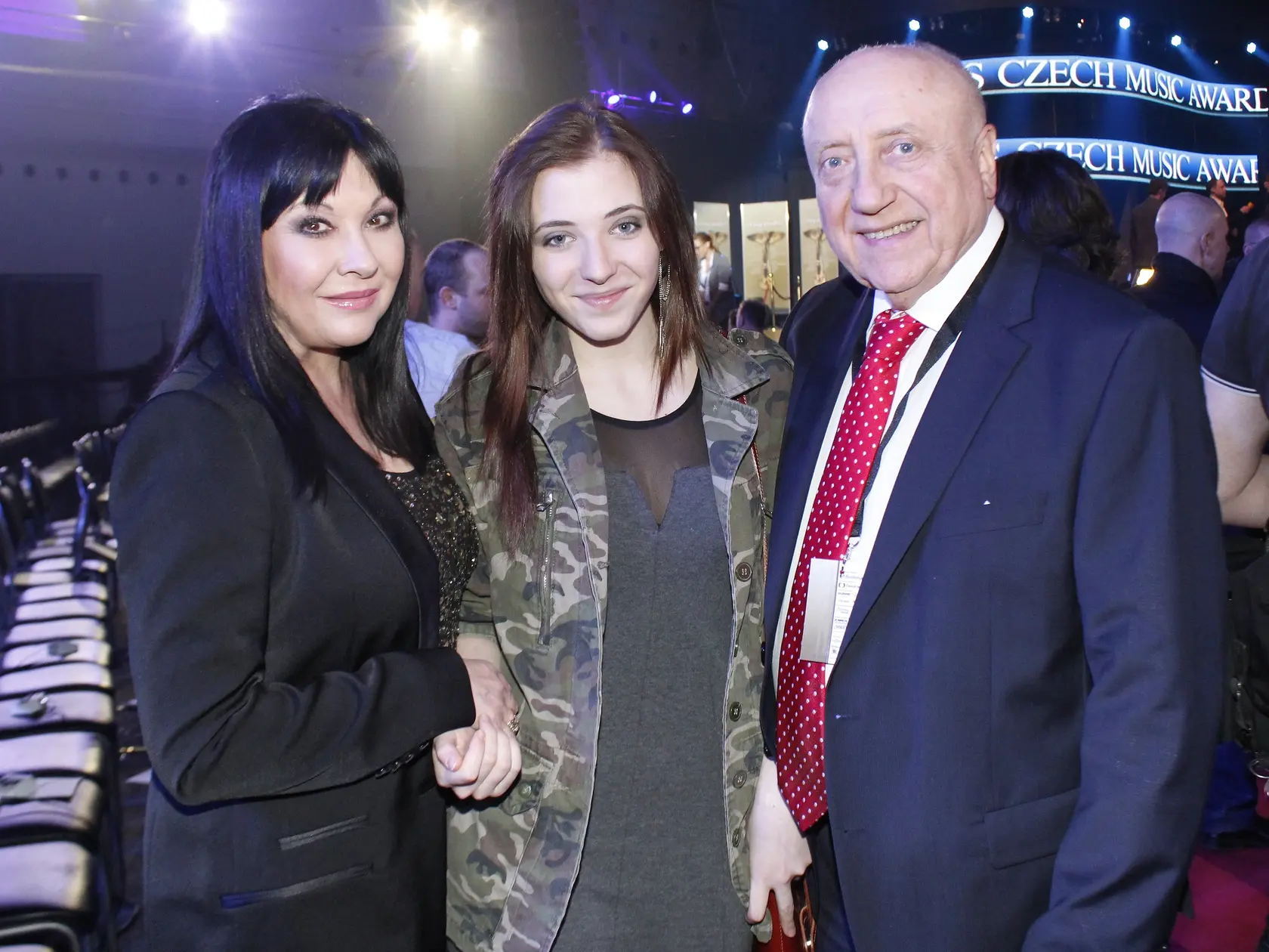 Anička Slováčková so svojimi rodičmi Dagmar Patrasovou a Felixom Slováčkom.