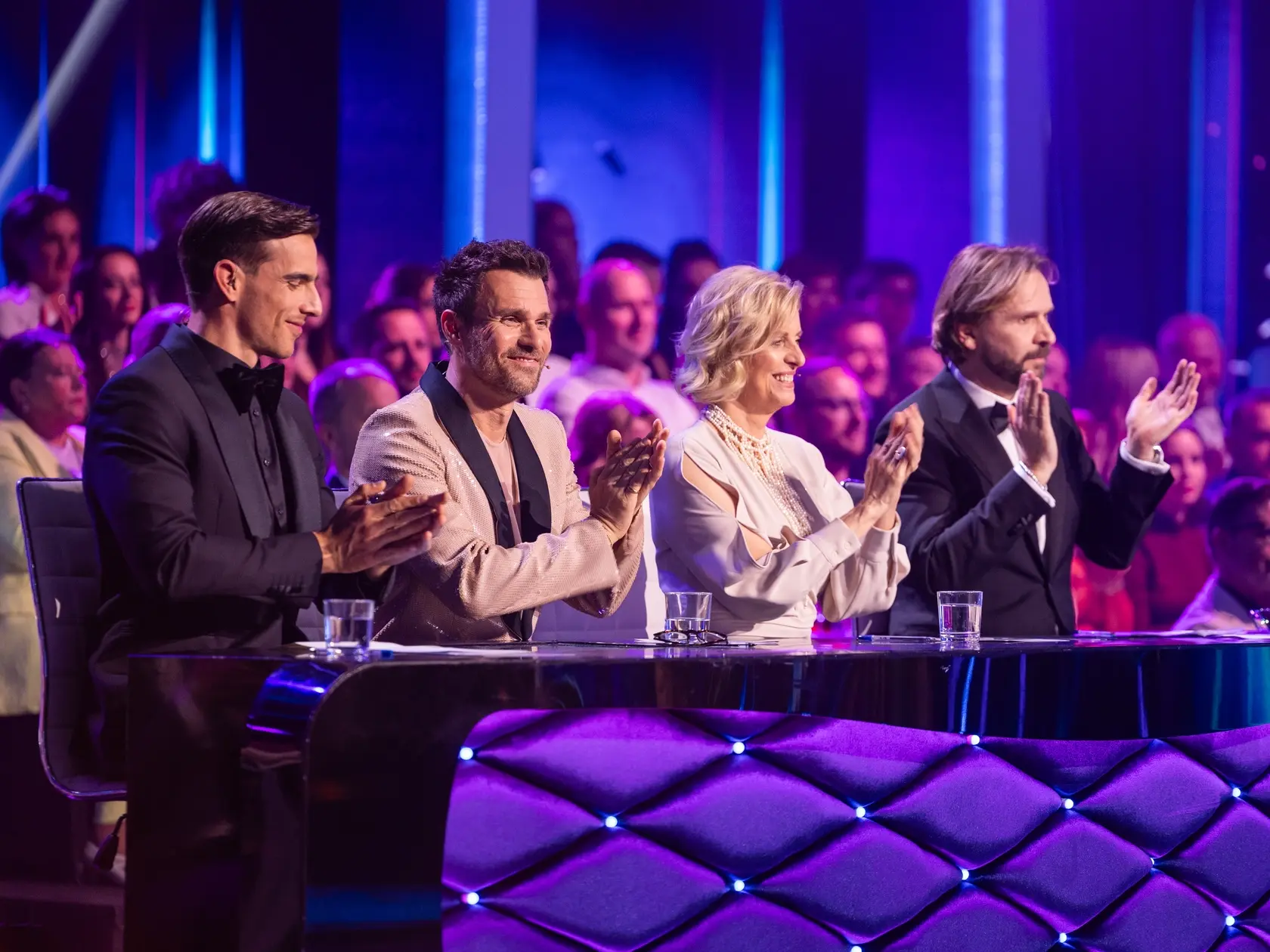 Porota Ján Ďurovčík, Tatiana Drexler, Adam Bardy a Leoš Mareš počas deviateho kola Let's dance 2025.