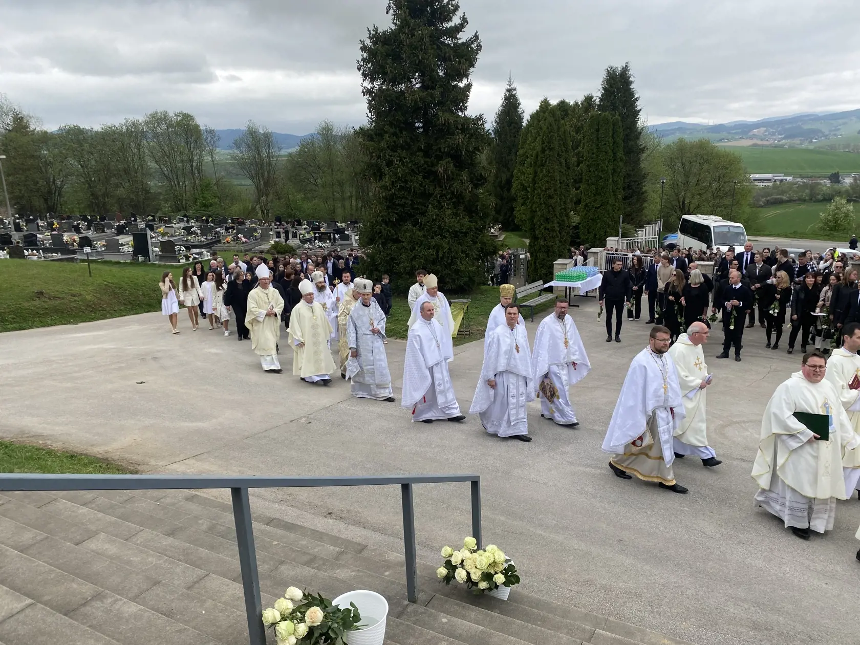 Pohreb troch obetí tragickej havárie pri Spišskej Kapitule v sobotu 6. 4. 2024.