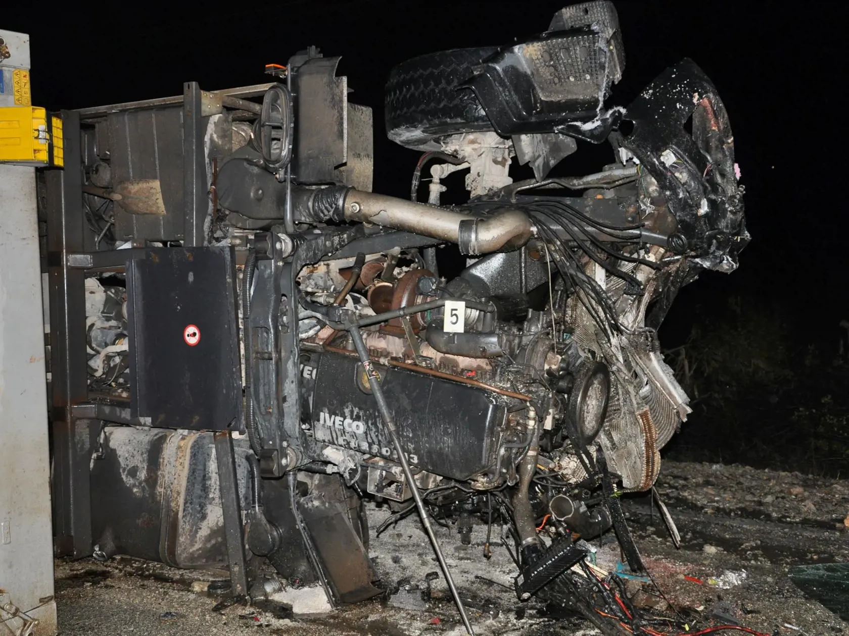 Tragická nehoda pri Nitre, autobusu s nákladným autom.