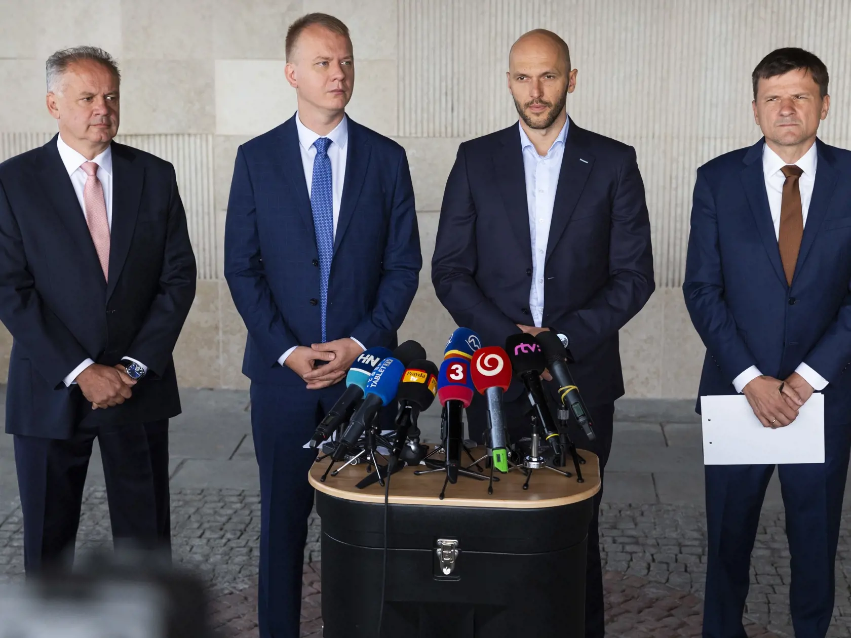 Zľava, Andrej Kiska, Miroslav Beblavý, Michal Truban a Alojz Hlina