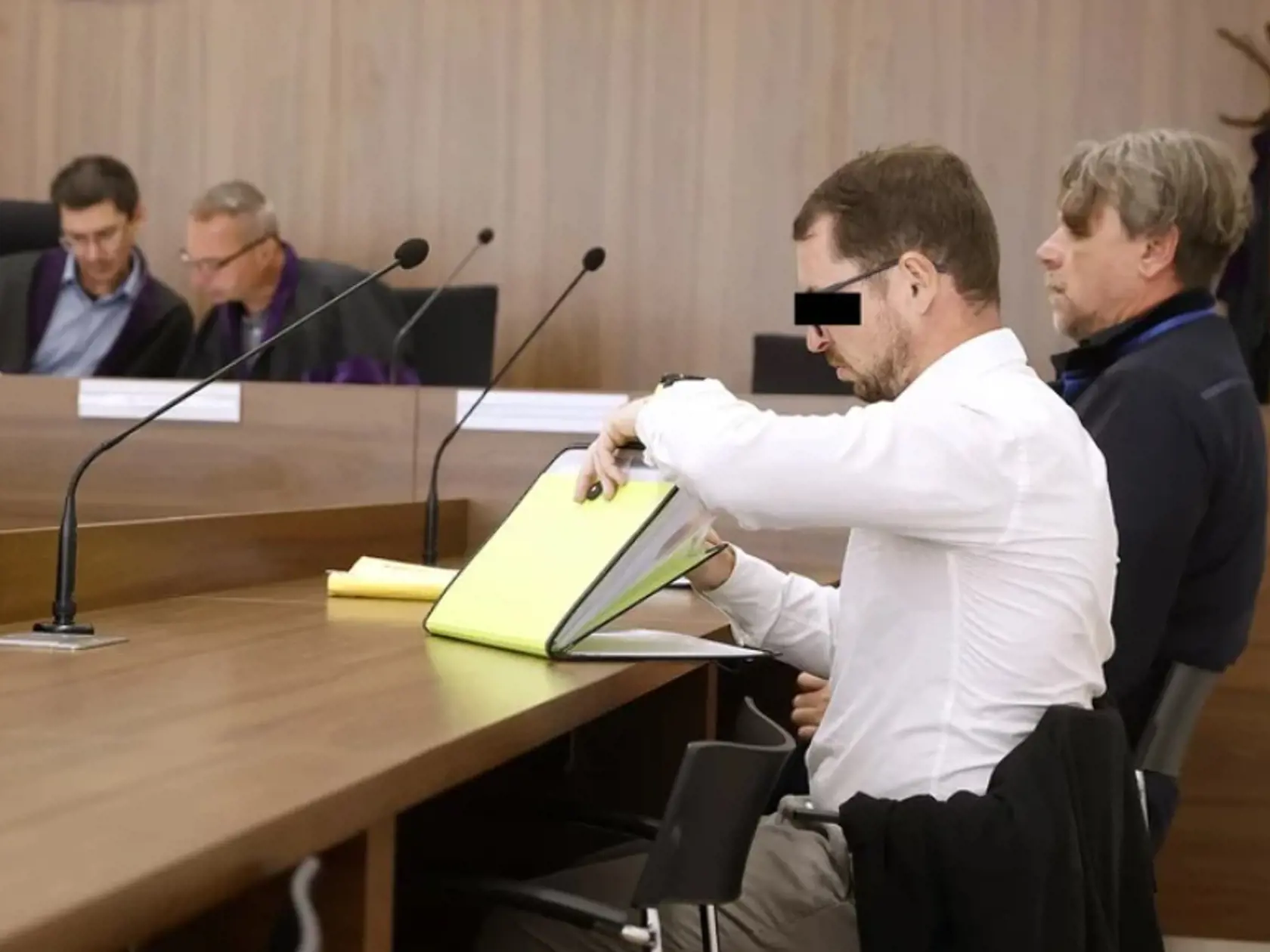 Fotograf Filip S. všetky obvinenia pred súdom poprel. So sexom vraj modelky súhlasili dobrovoľne.