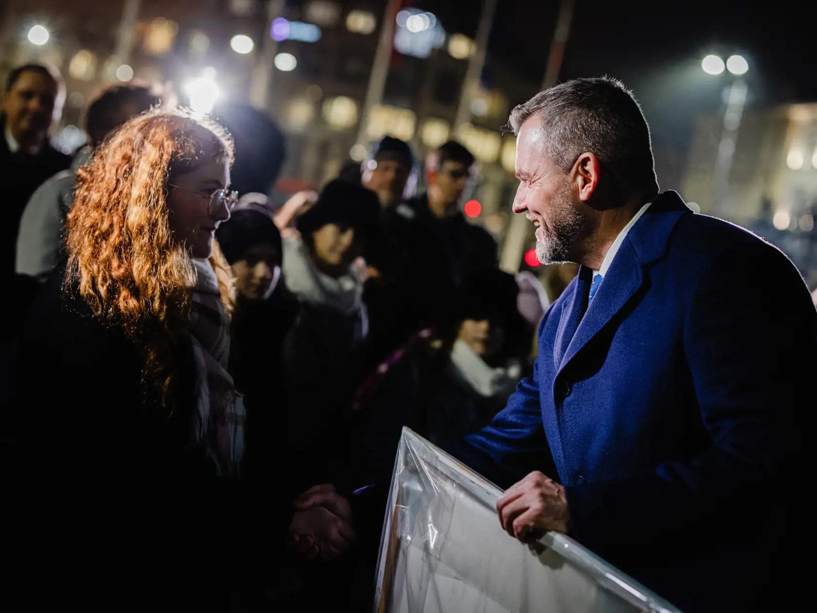 "Autorkou vianočnej pohľadnice, ktorú budem tento rok posielať do celého sveta, je Dominika zo základnej školy v Komárne," uviedol Peter Pellegrini.