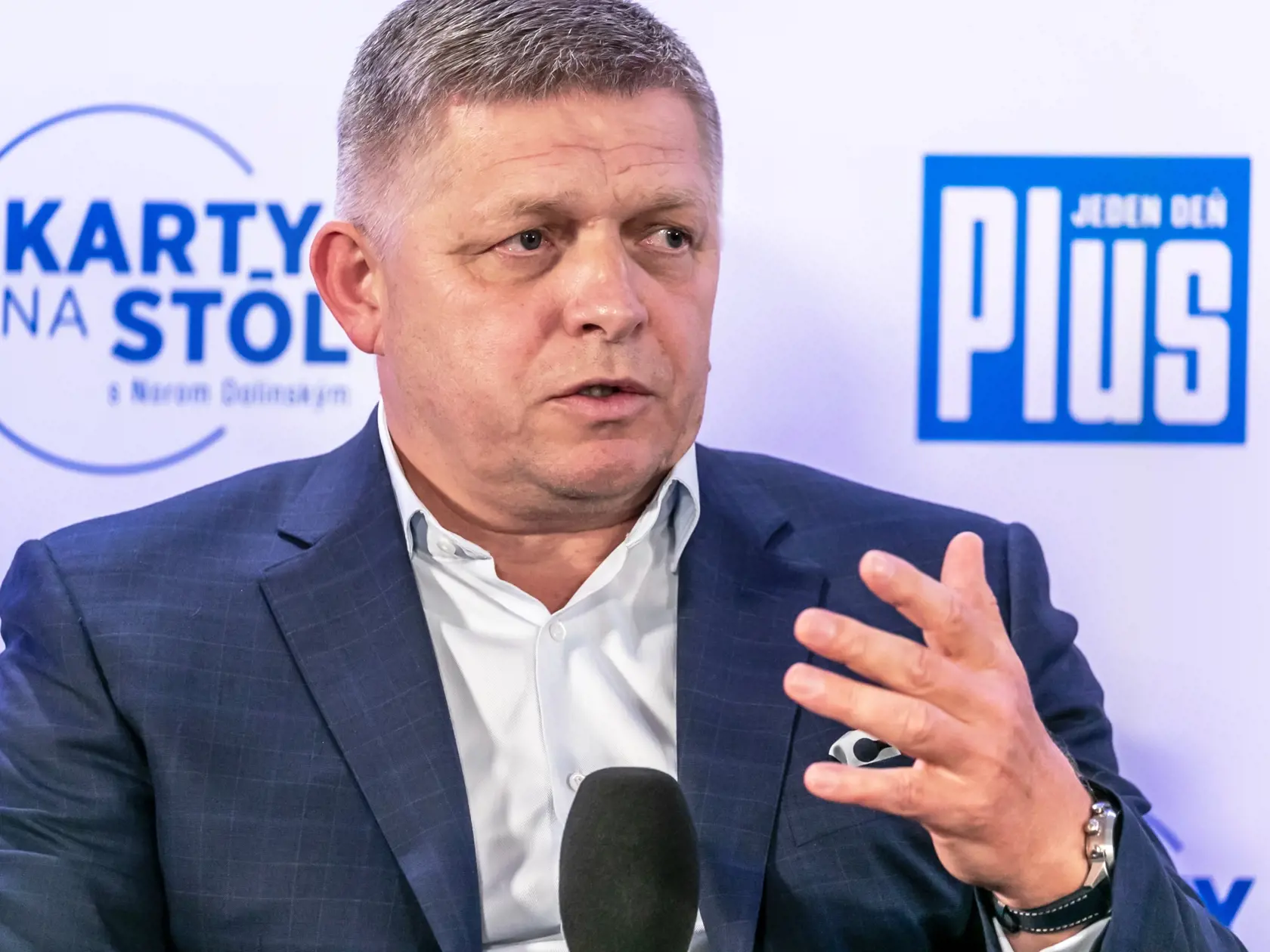 Kto je na Slovensku bohatý? spýtal sa Robert Fico zo Smeru. V tomto sa s Michalom Šimečkom výrazne rozchádza.