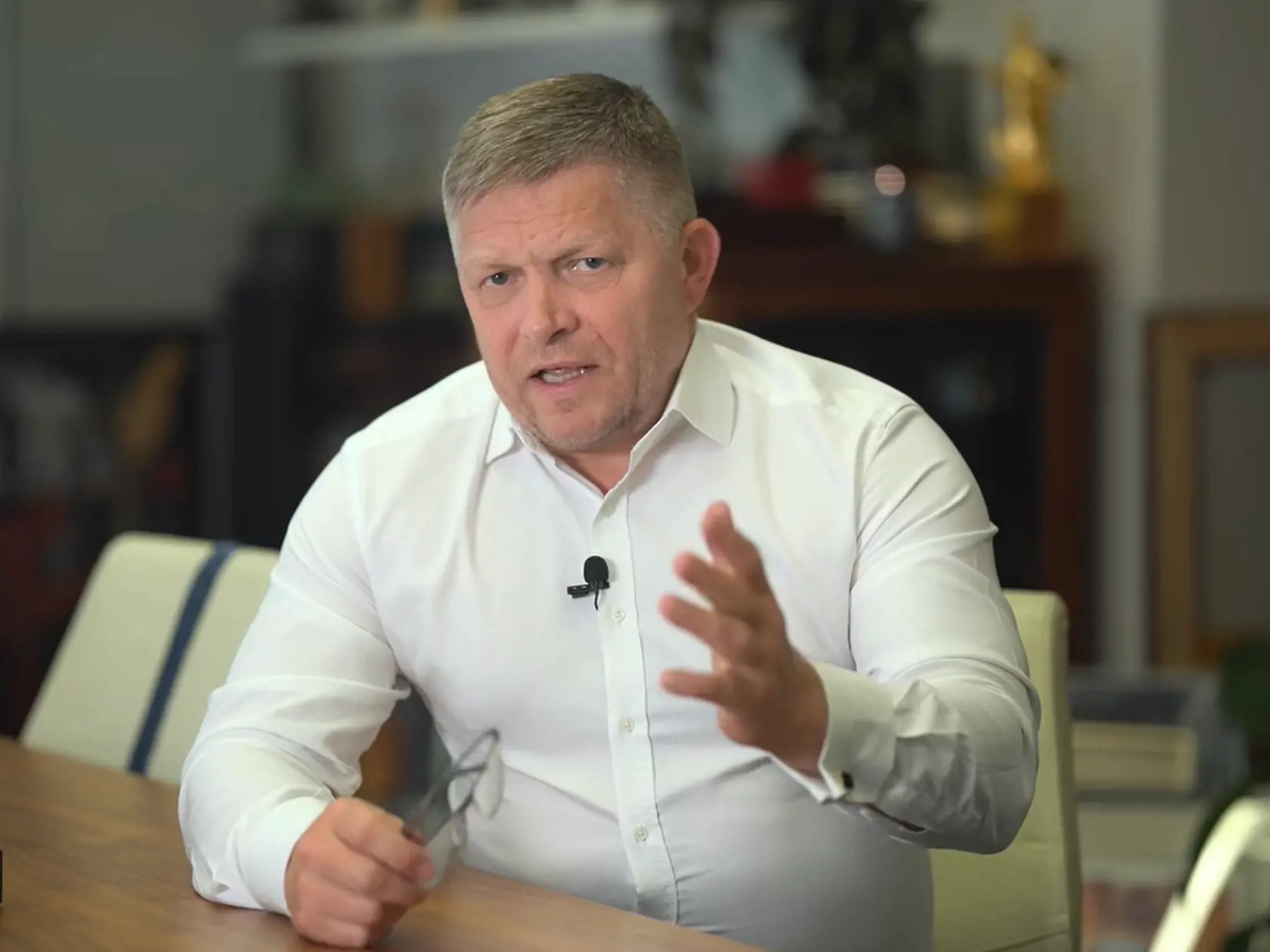 Fico sa pre médiá niekoľkokrát vyjadril, že jedinú vládnu alternatívu vidí v spolupráci Smeru a Hlasu.