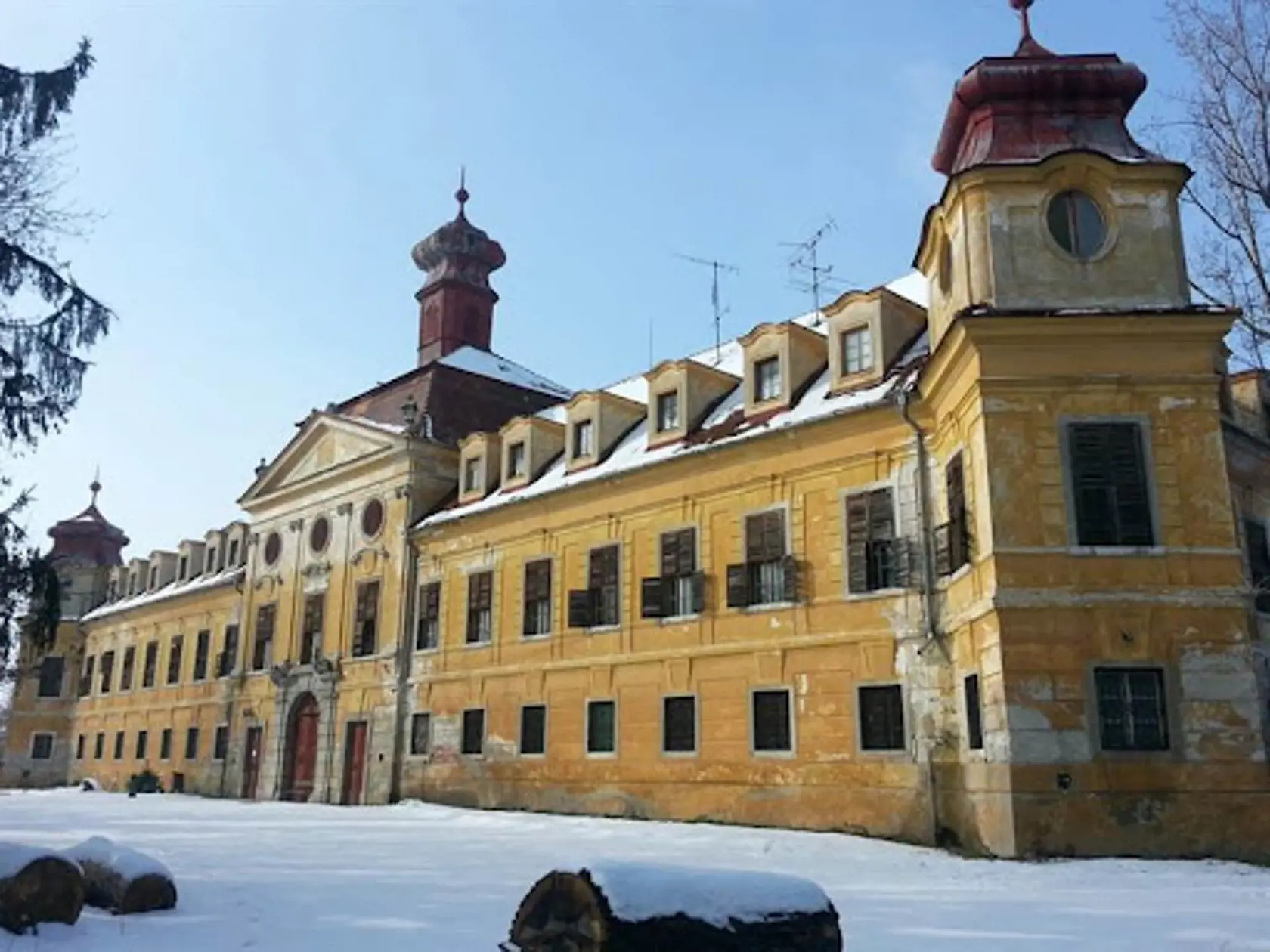 Kaštieľ vo Veľkom Bieli