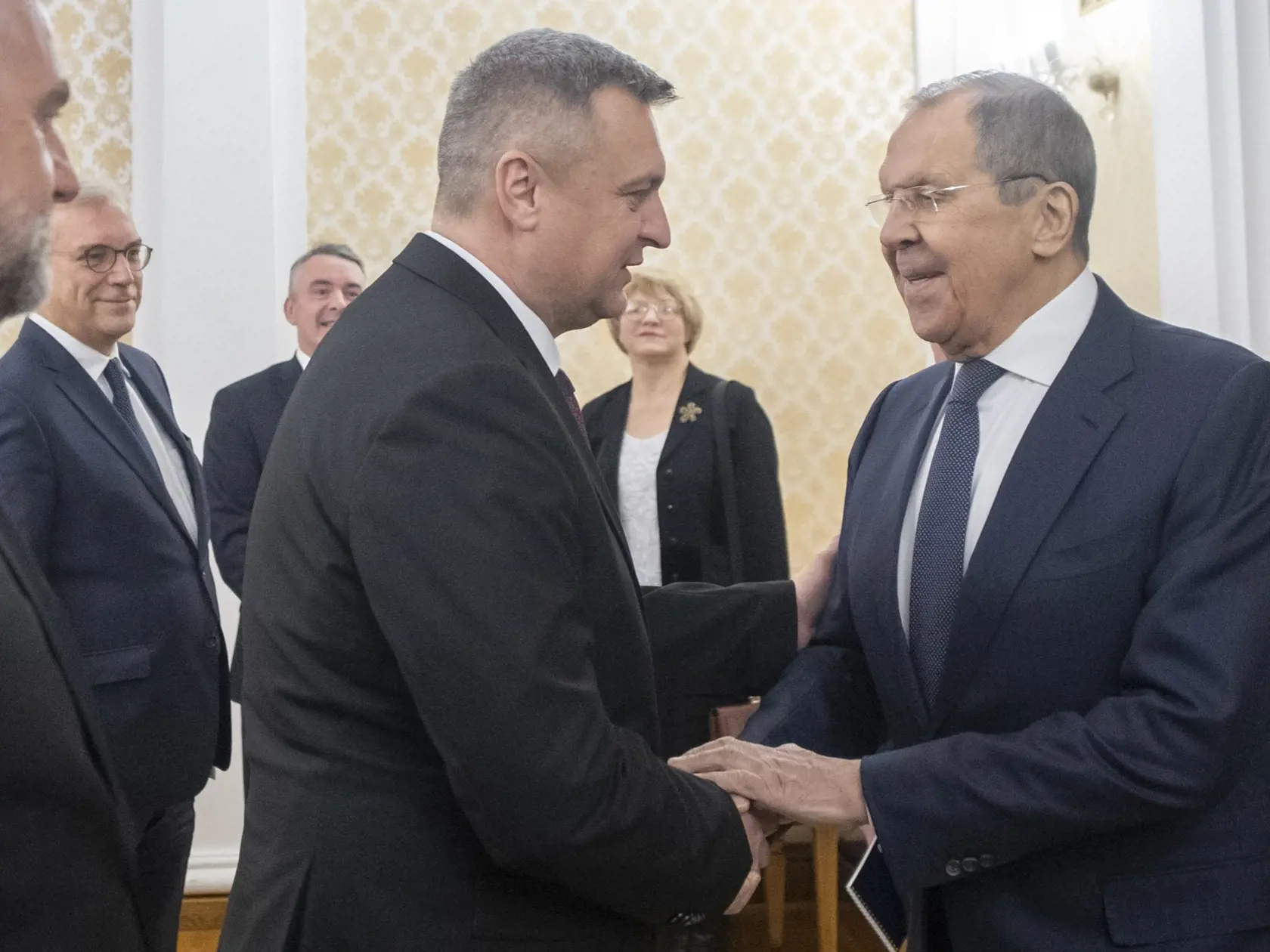 Na snímke sprava ruský minister zahraničných vecí Sergej Lavrov a podpredsedovia NR SR Andrej Danko (SNS) a Tibor Gašpar (Smer-SD) počas prijatia na oficiálnej návšteve Ruskej federácie 14. januára 2025 v Moskve. FOTO TASR