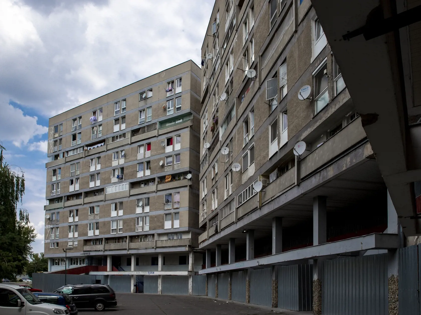 Bytovy dom v bratislavskej Vrakuni “Pentagon”. 