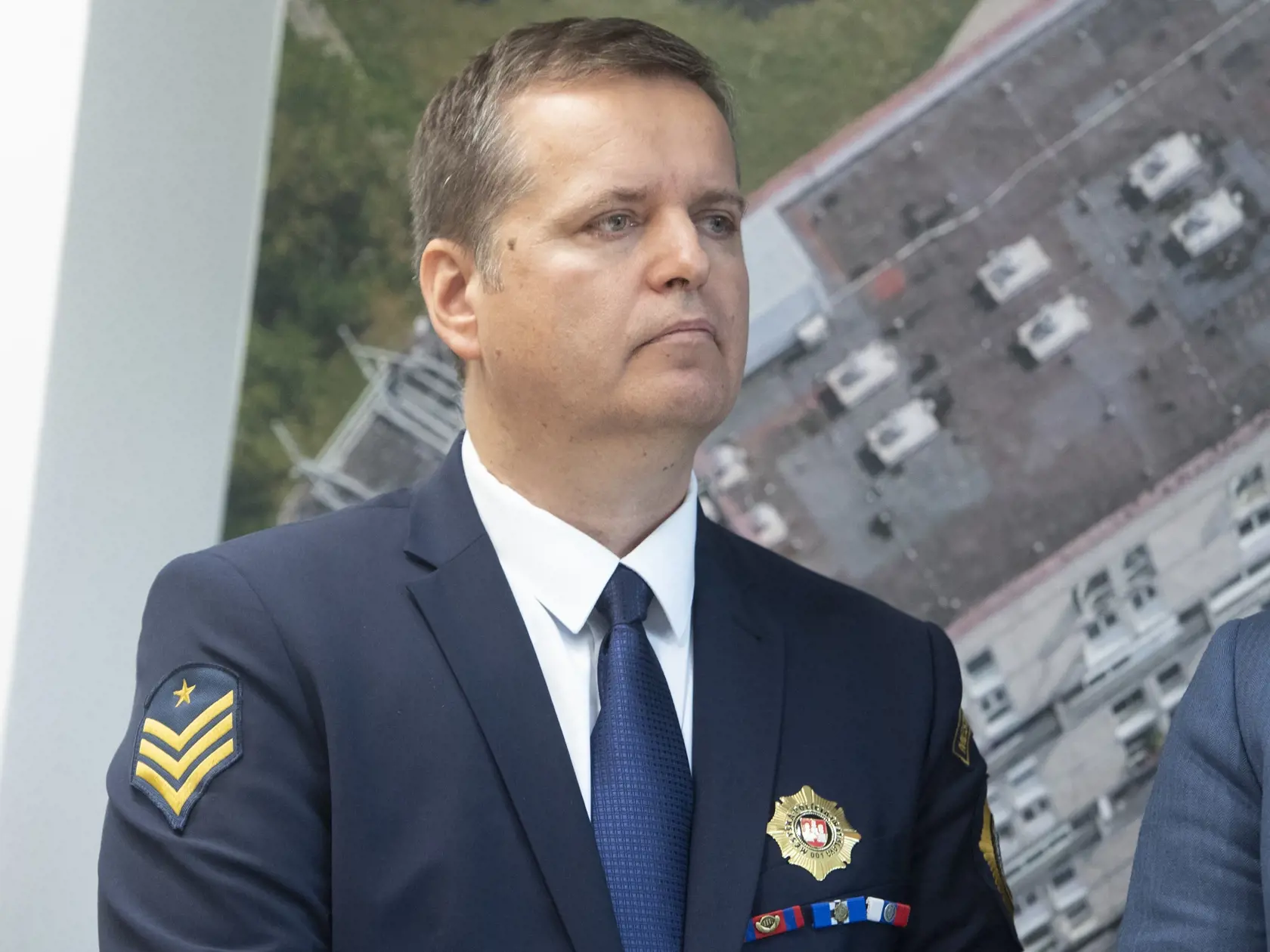 Na snímke náčelník Mestskej polície Miroslav Antal v novom vysunutom pracovisku Mestskej polície Bratislava, ktoré vzniklo na Stavbárskej ulici v objekte Pentagonu 19. septembra 2022. FOTO TASR - Martin Baumann