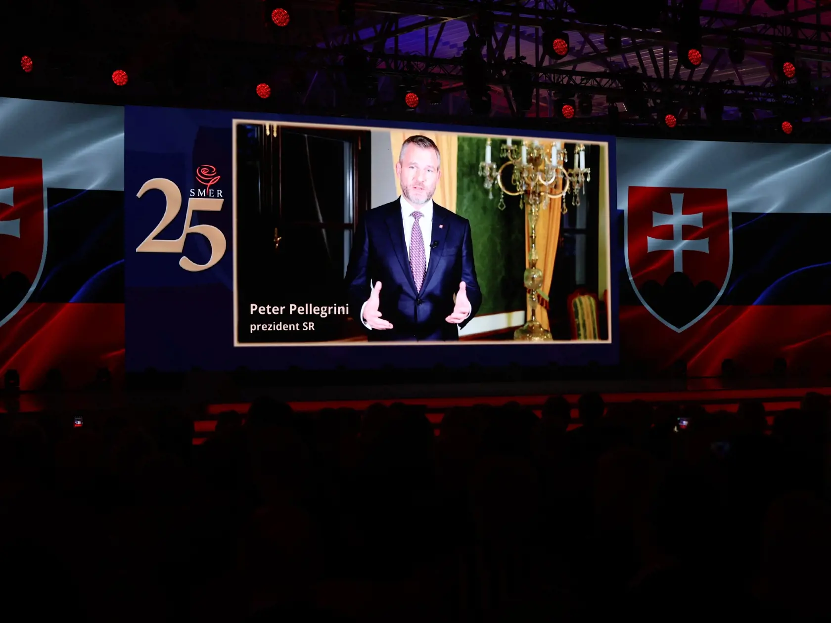 Prezident Peter Pellegrini sa prihovoril hosťom na oslavách strany Smer.