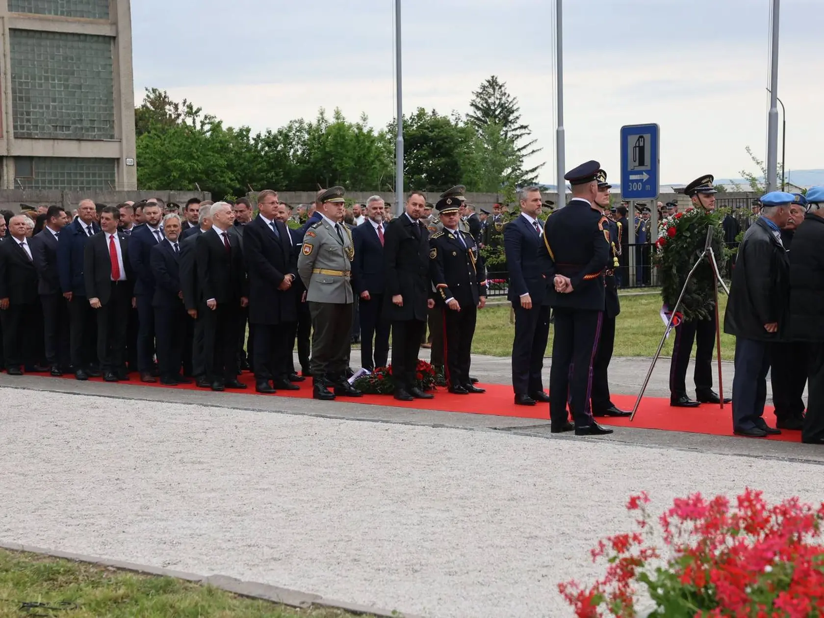 V Piešťanoch sú už prítomné všetky politické špičky.