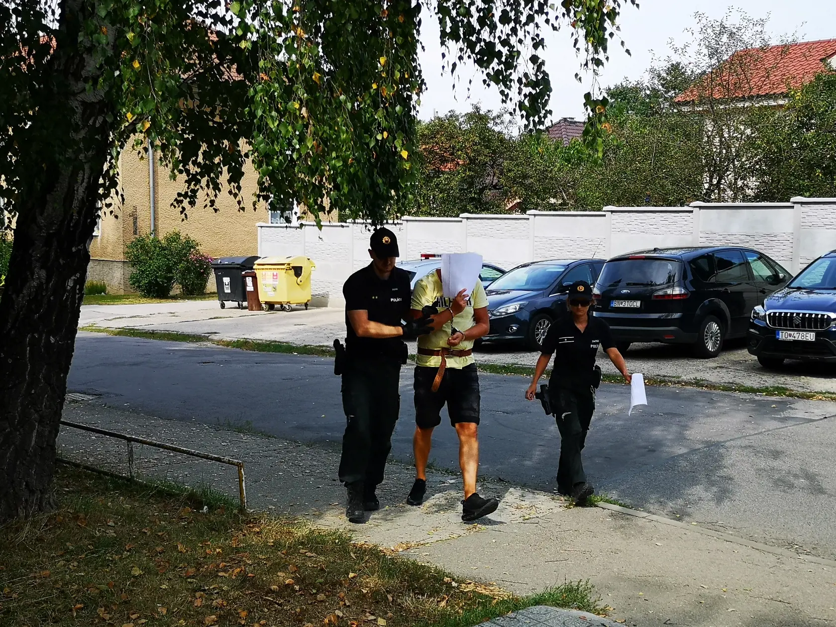 Policajti našli u muža obrovské množstvo marihuany.