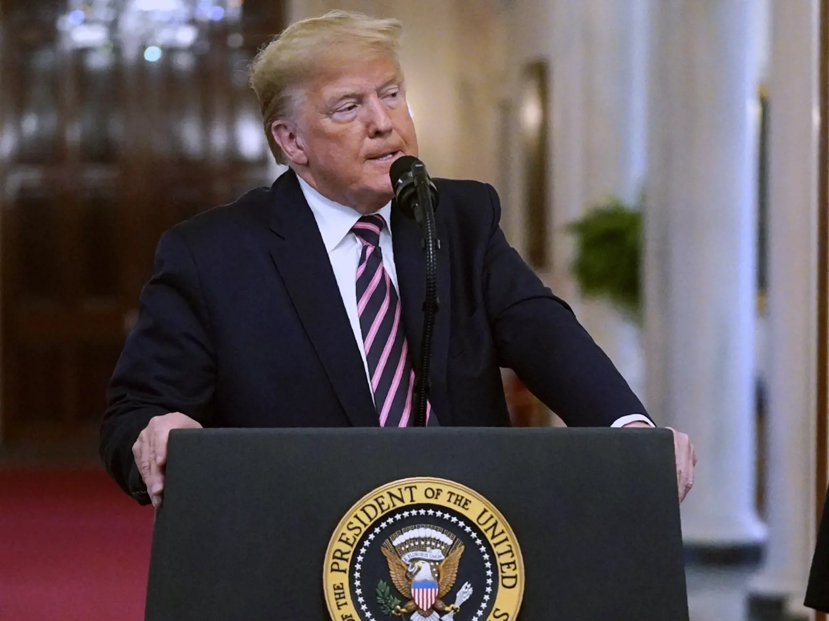 Ako prvá dáma vykonávala Melania Trump ako-tak svoju funkciu, no v prezidentskej kampani ju vídať  nebolo.